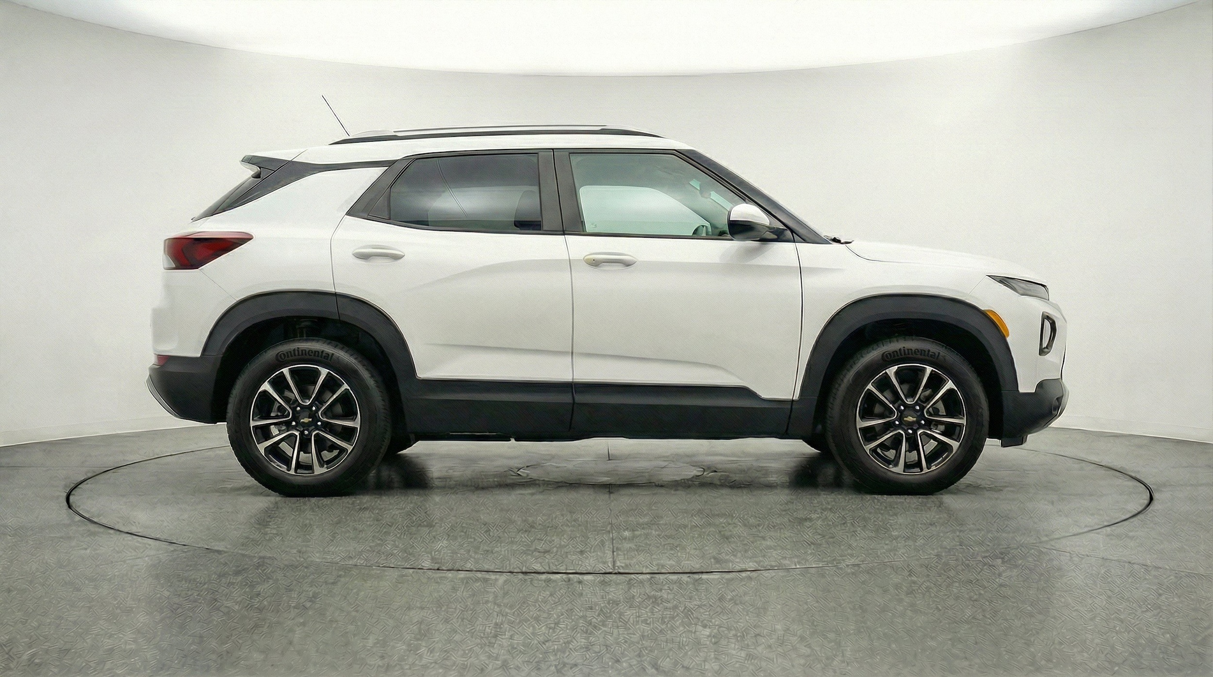 Thumbnail: 2025 Chevrolet TrailBlazer - 11