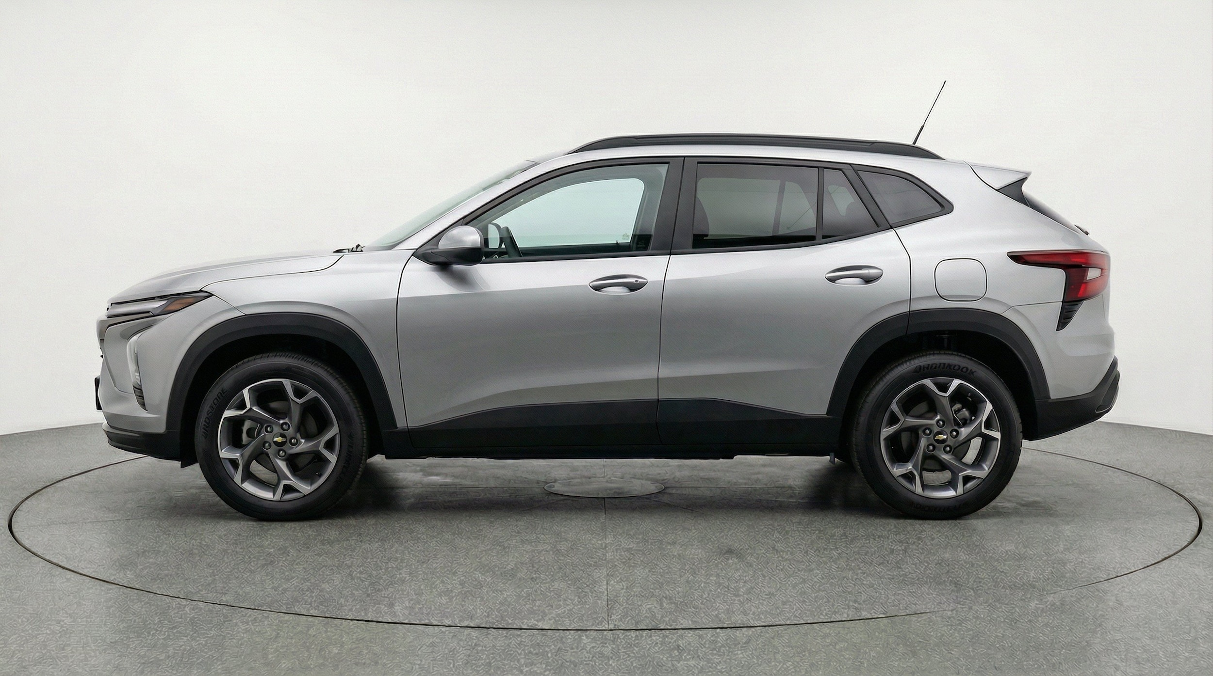 Thumbnail: 2025 Chevrolet Trax - 5