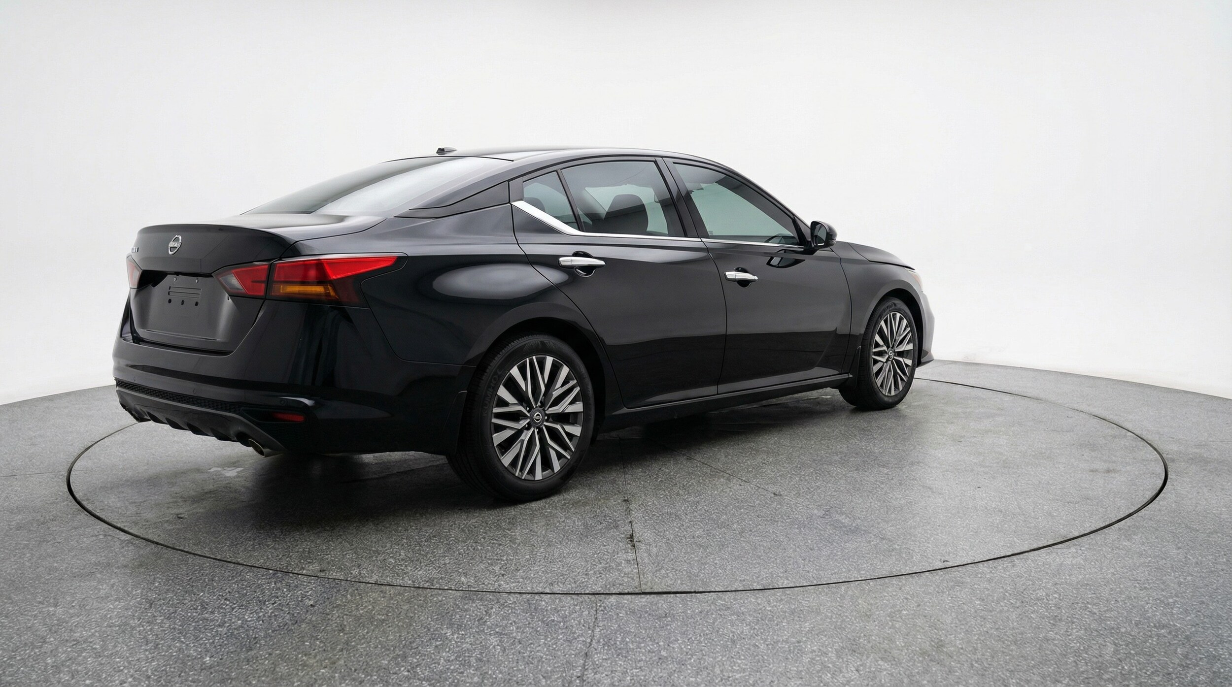 Thumbnail: 2025 Nissan Altima - 7