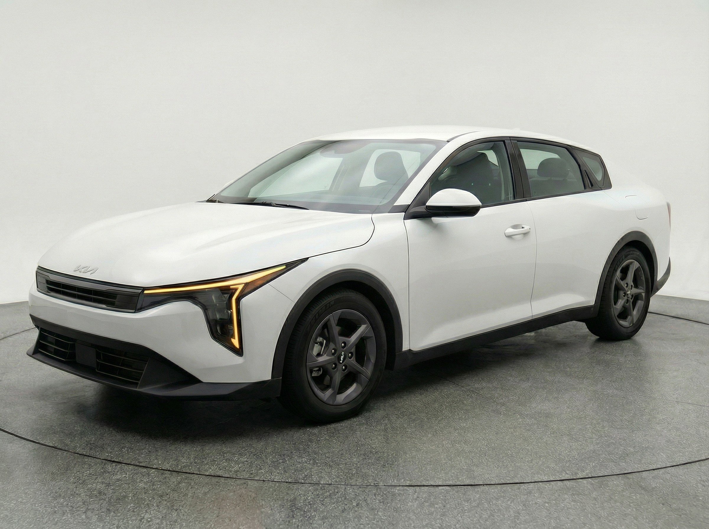 Thumbnail: 2025 Kia K4 - 3