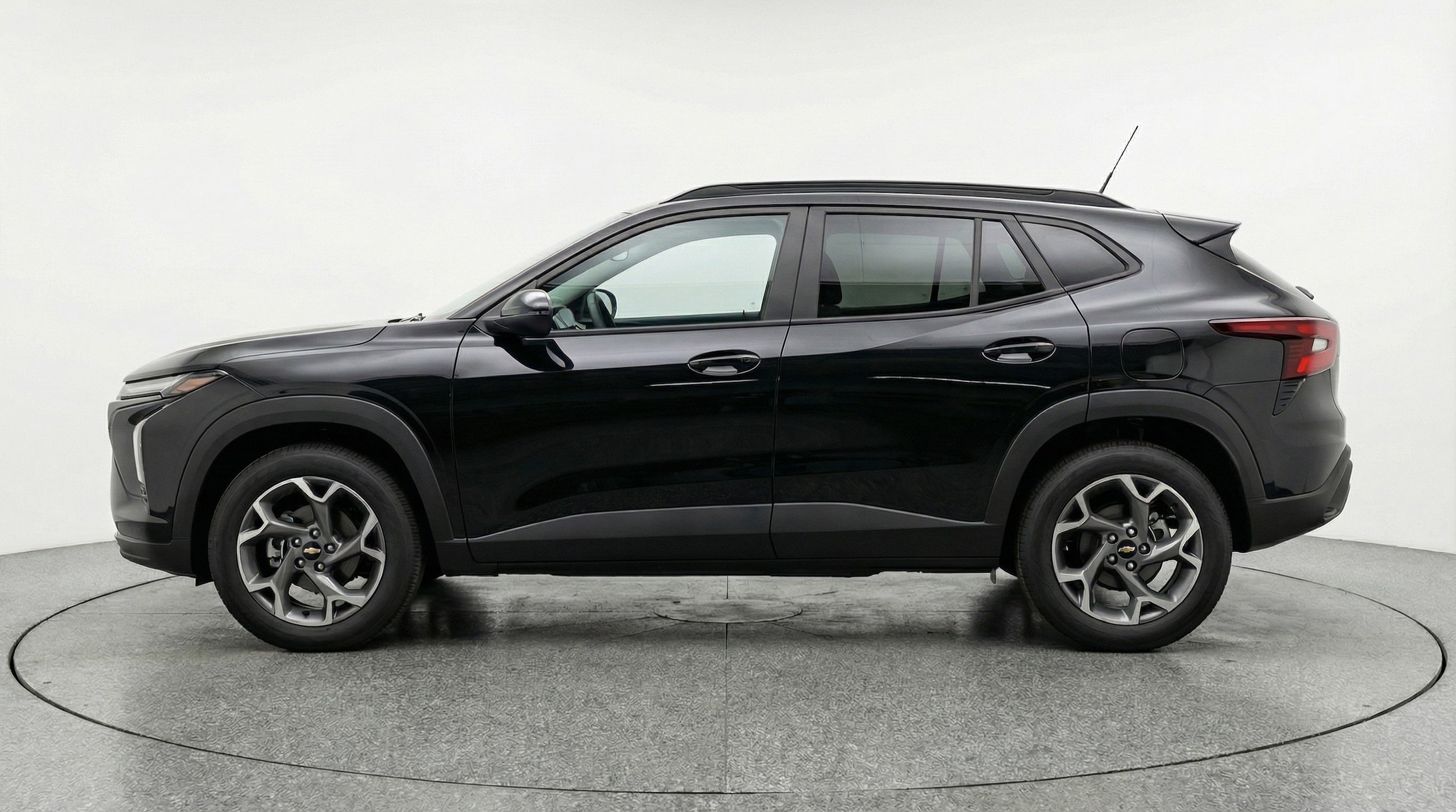 Thumbnail: 2025 Chevrolet Trax - 5