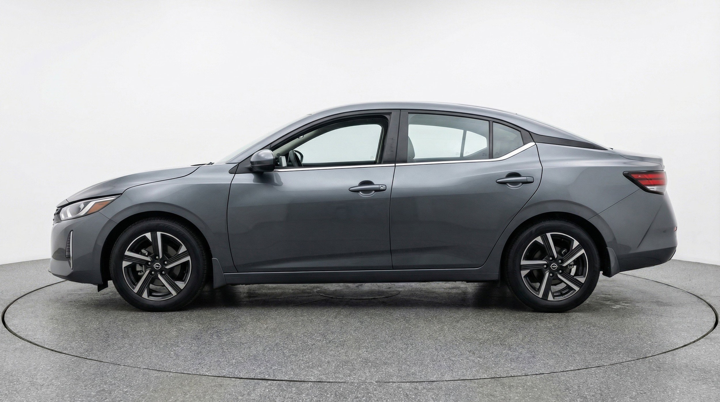Thumbnail: 2025 Nissan Sentra - 5