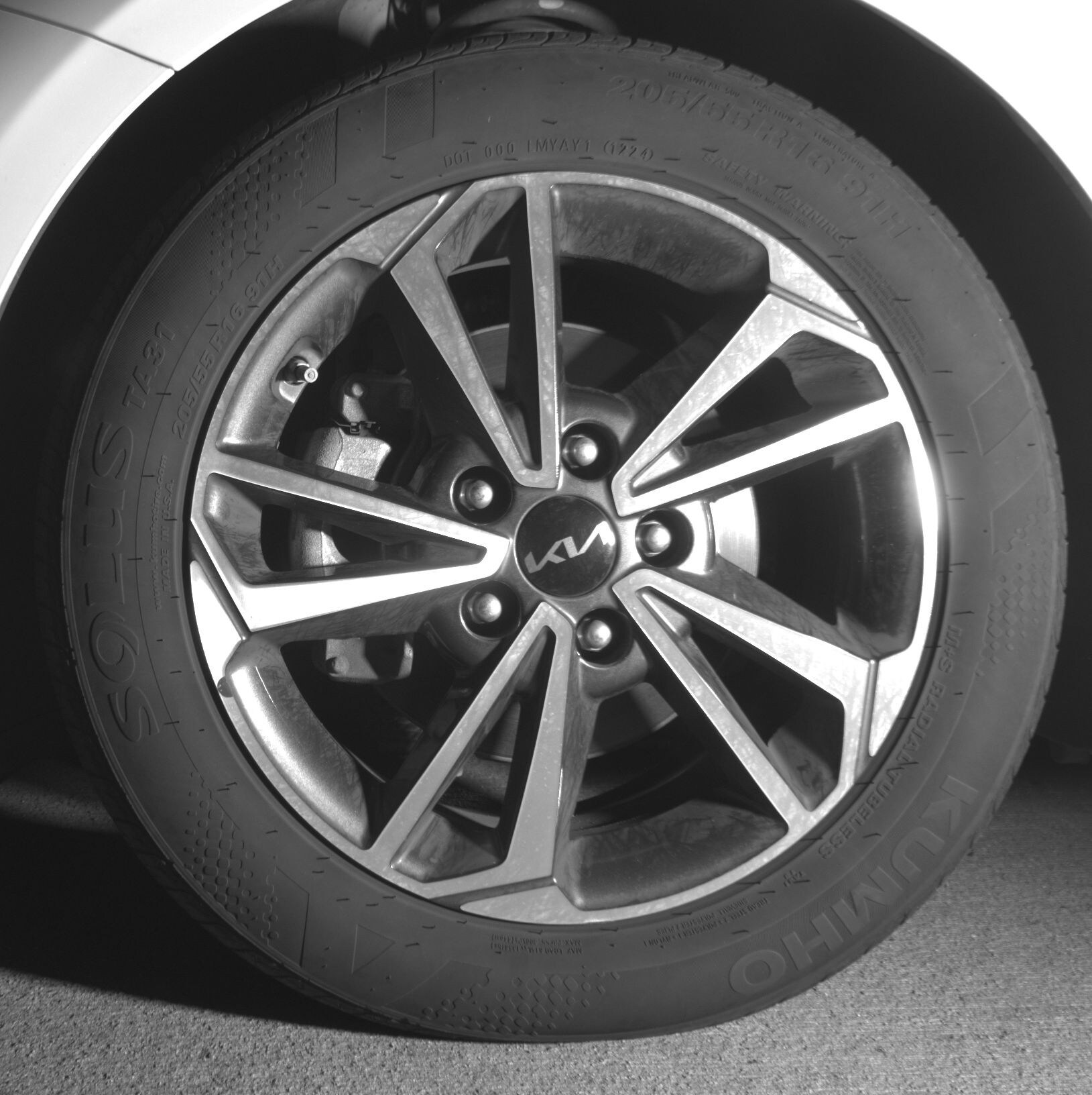 Thumbnail: 2024 Kia Forte - 9