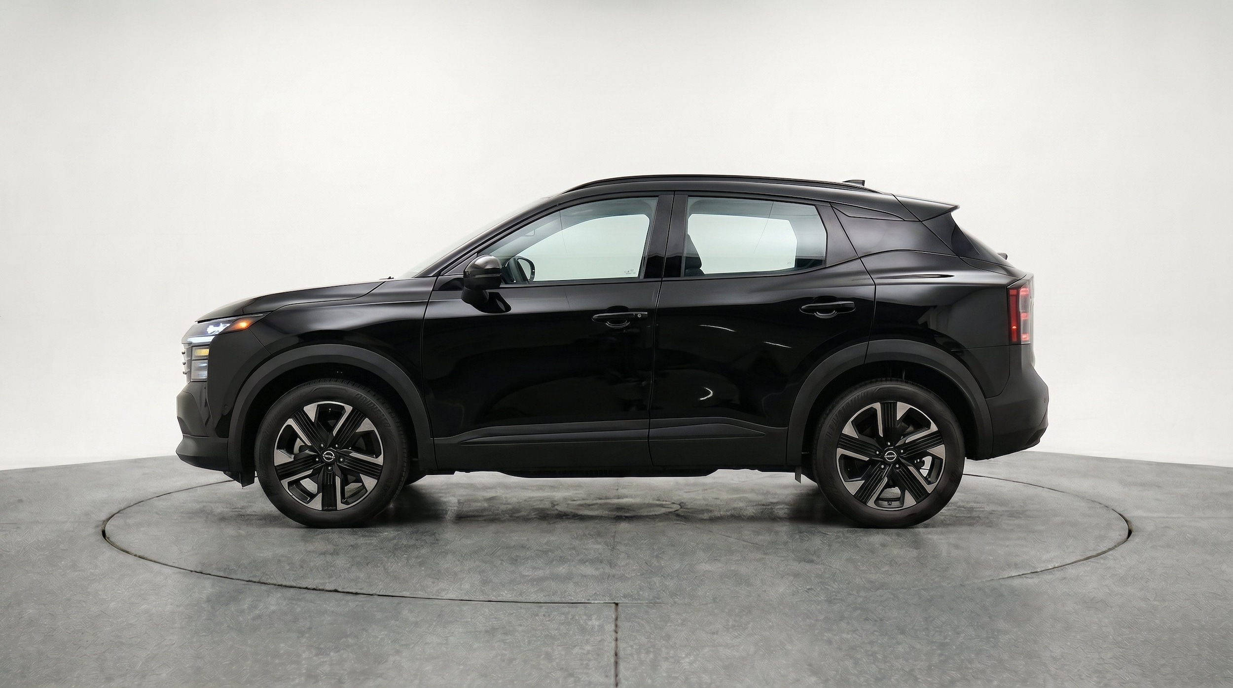 Thumbnail: 2026 Nissan Kicks - 5