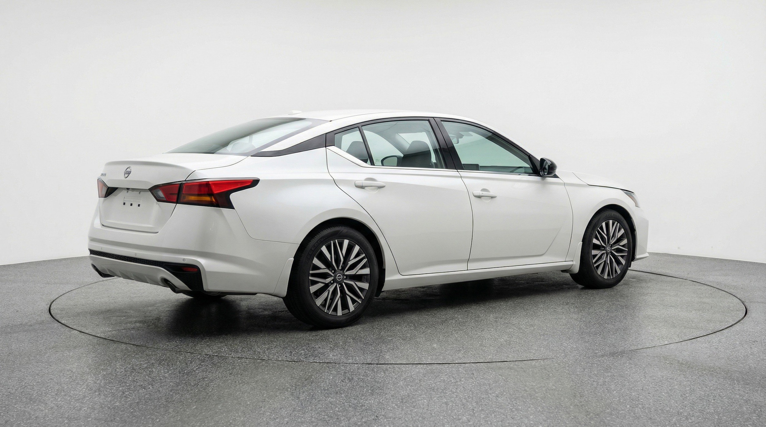 Thumbnail: 2025 Nissan Altima - 9