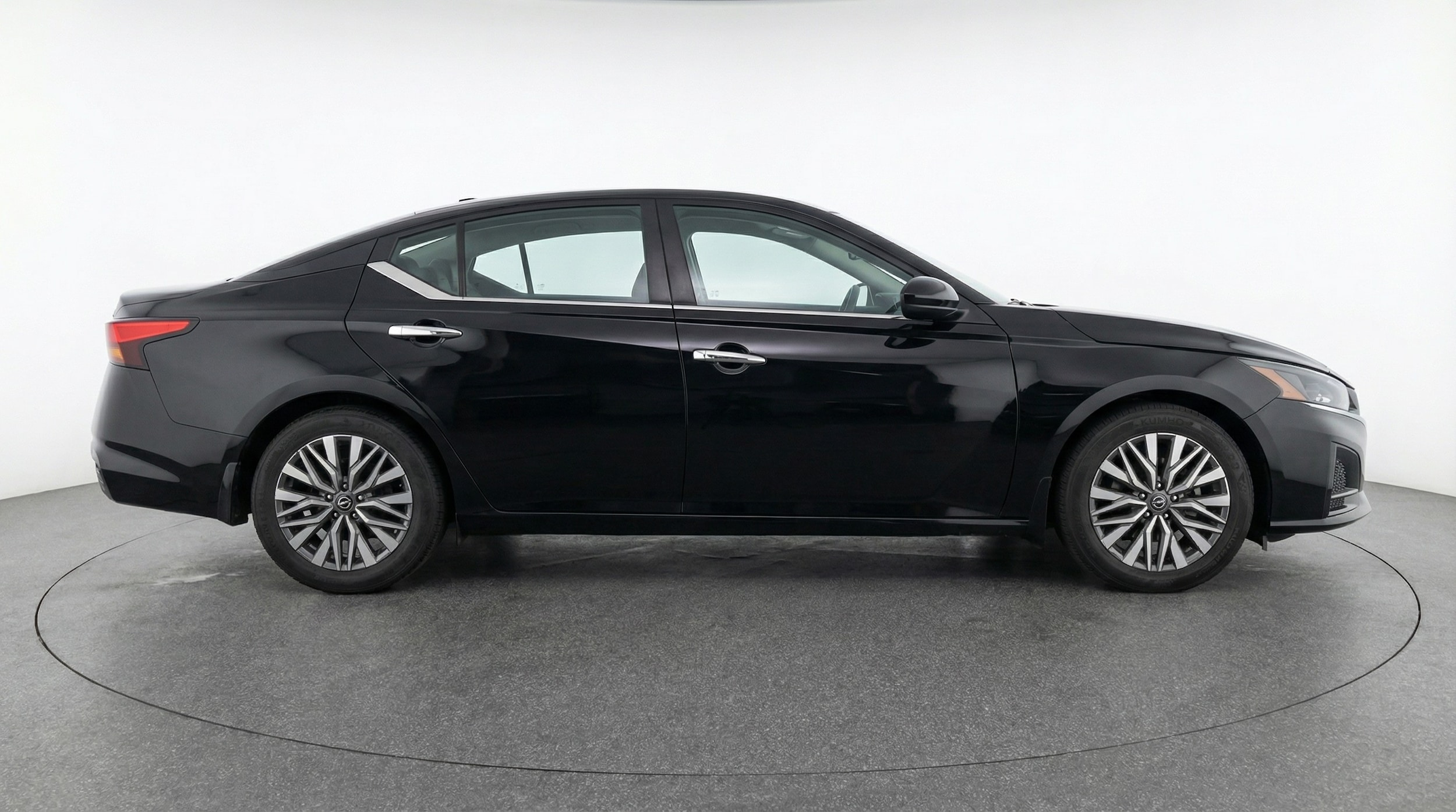 Thumbnail: 2025 Nissan Altima - 8