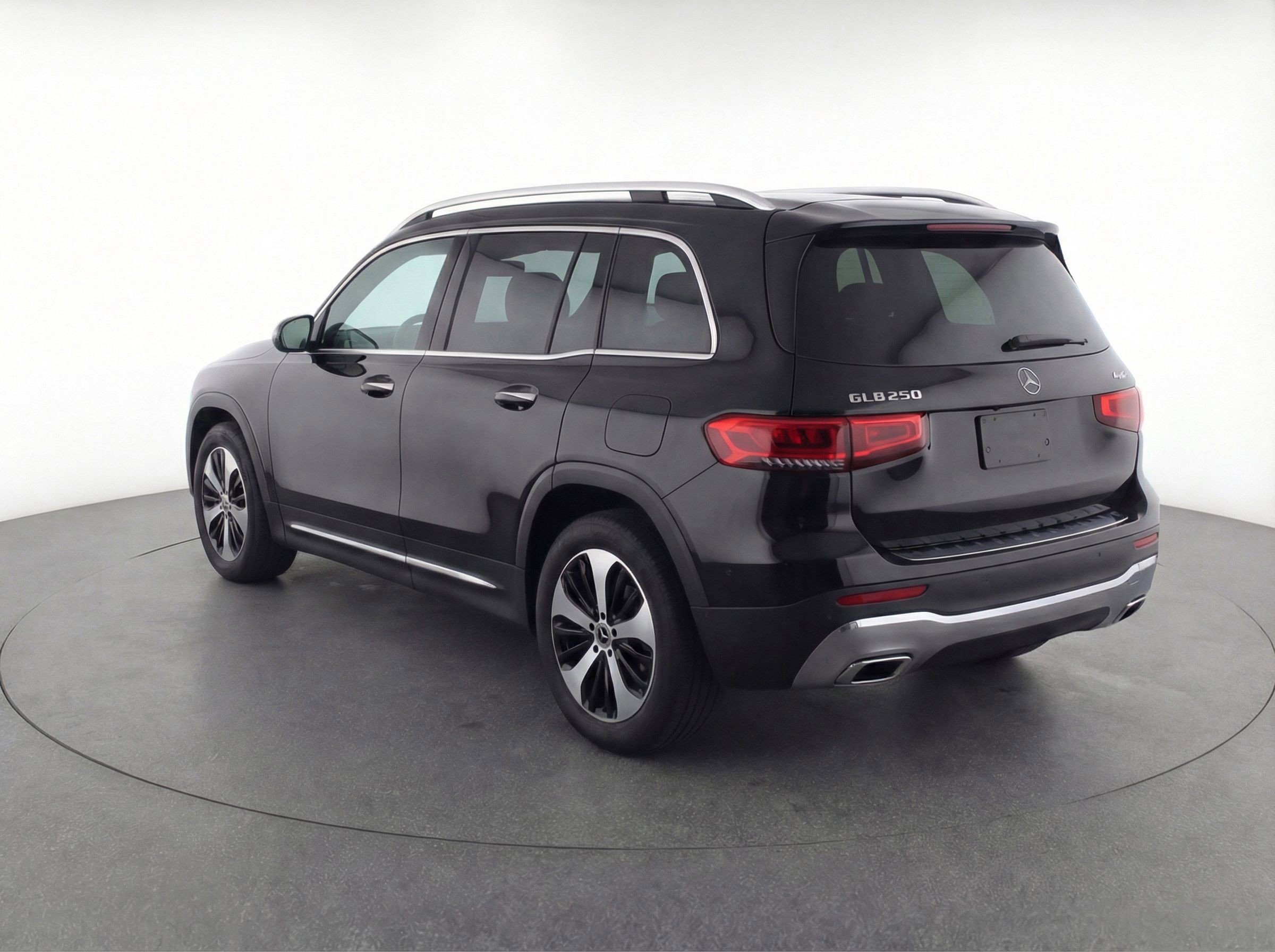 Thumbnail: 2025 Mercedes-Benz GLB - 6