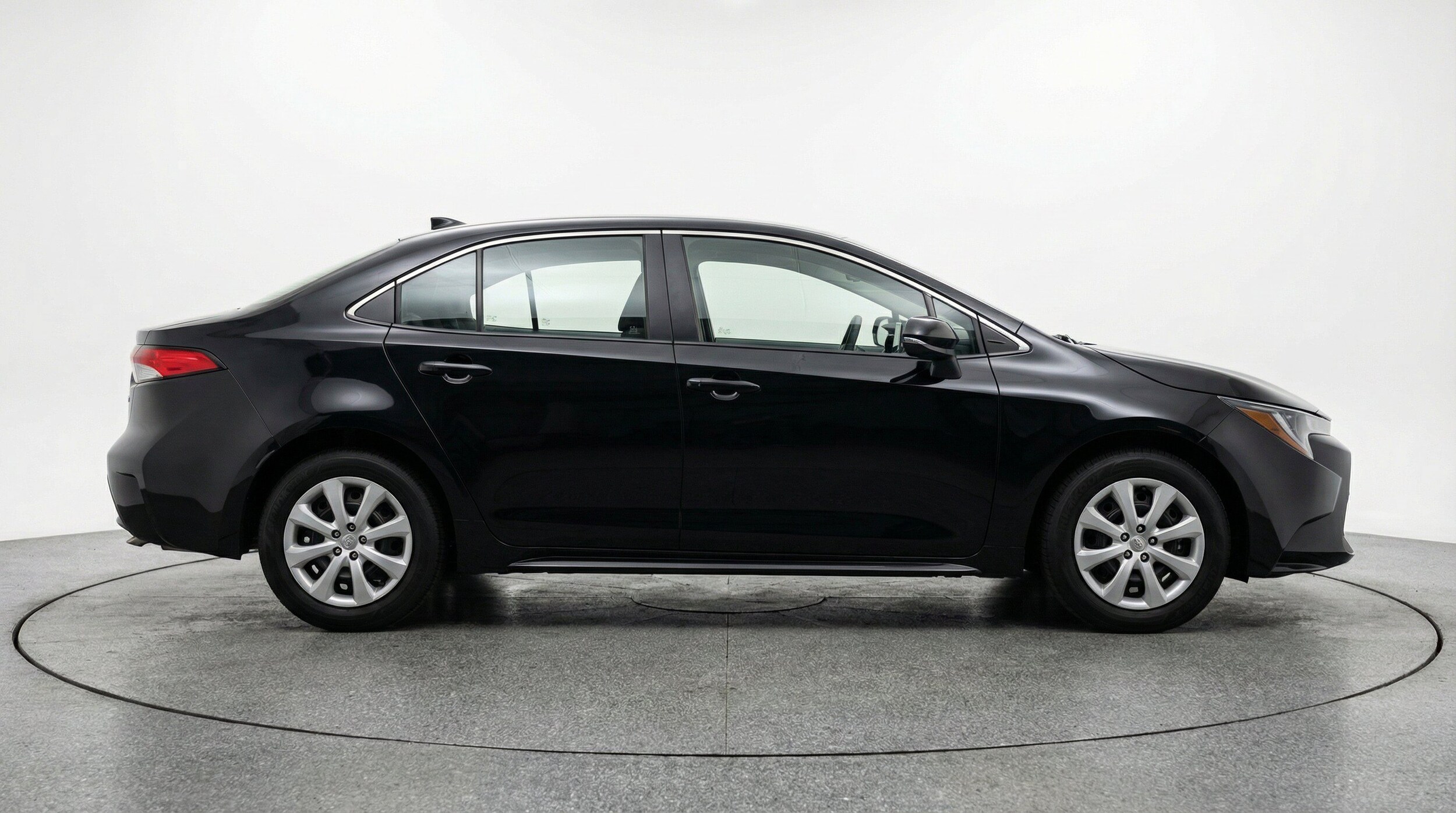 Thumbnail: 2025 Toyota Corolla - 11