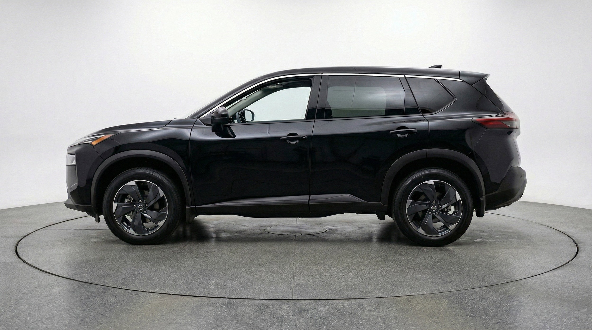 Thumbnail: 2025 Nissan Rogue - 5
