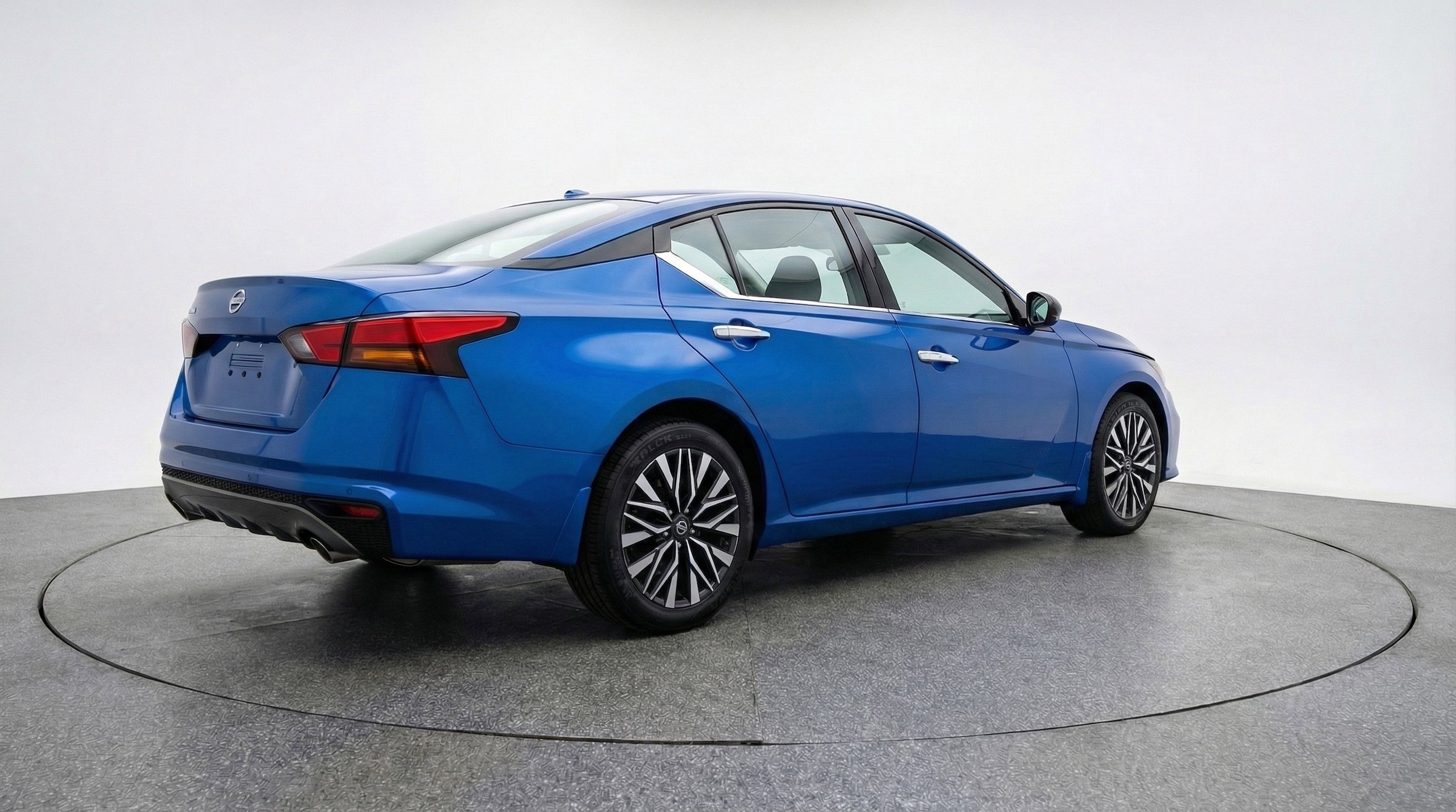 Thumbnail: 2025 Nissan Altima - 9