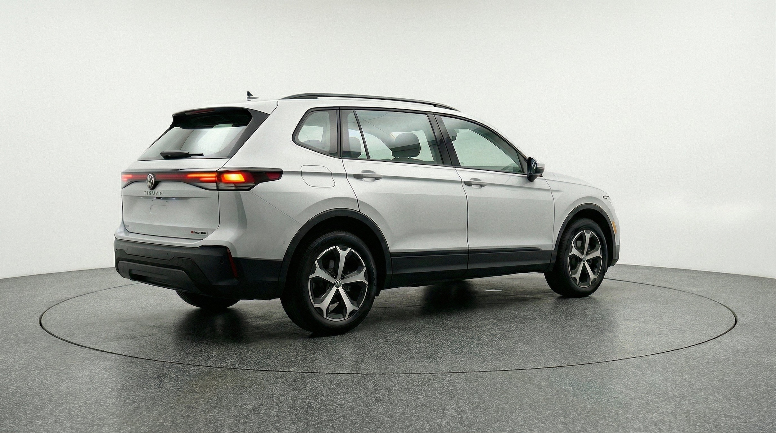 Thumbnail: 2026 Volkswagen Tiguan - 9