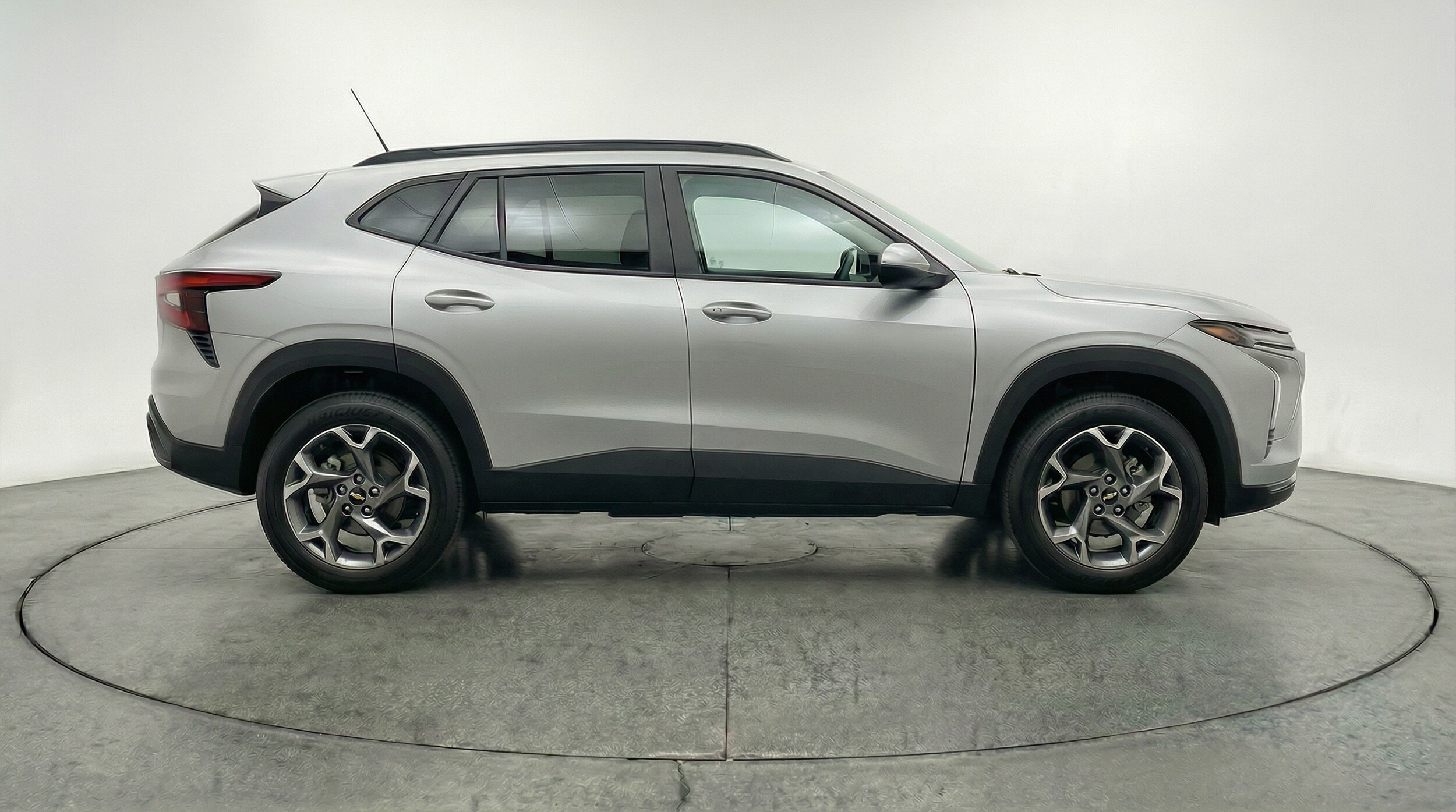 Thumbnail: 2025 Chevrolet Trax - 8