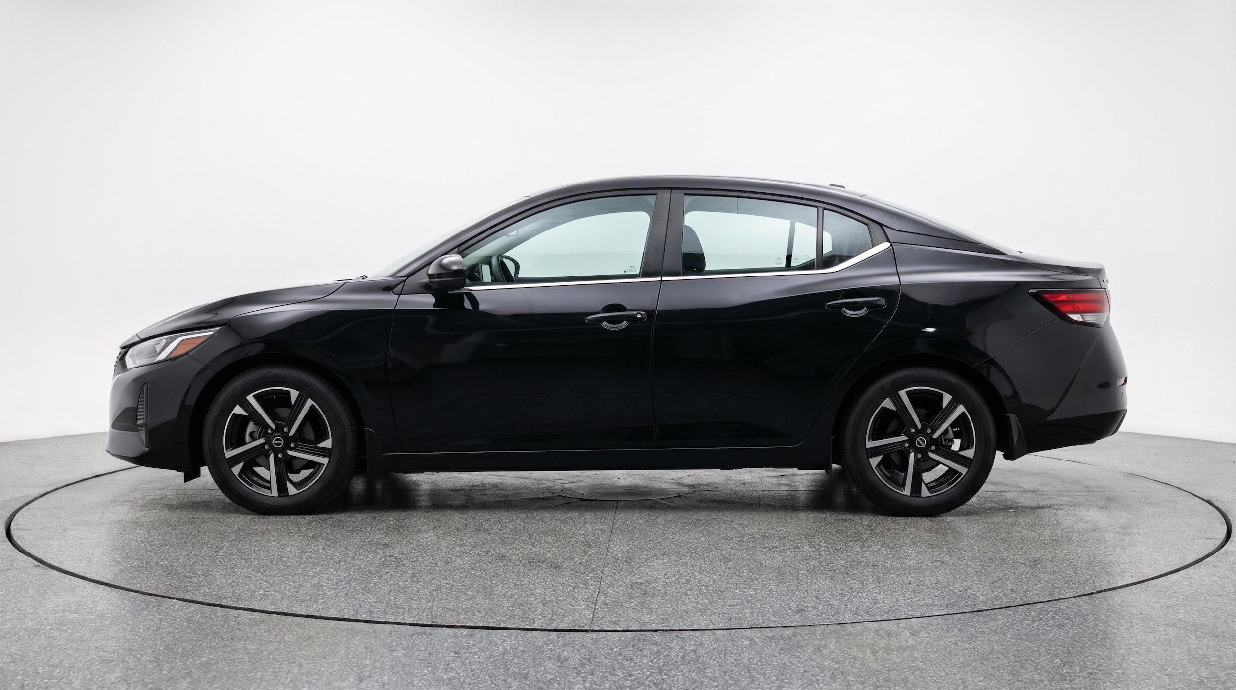 Thumbnail: 2025 Nissan Sentra - 5