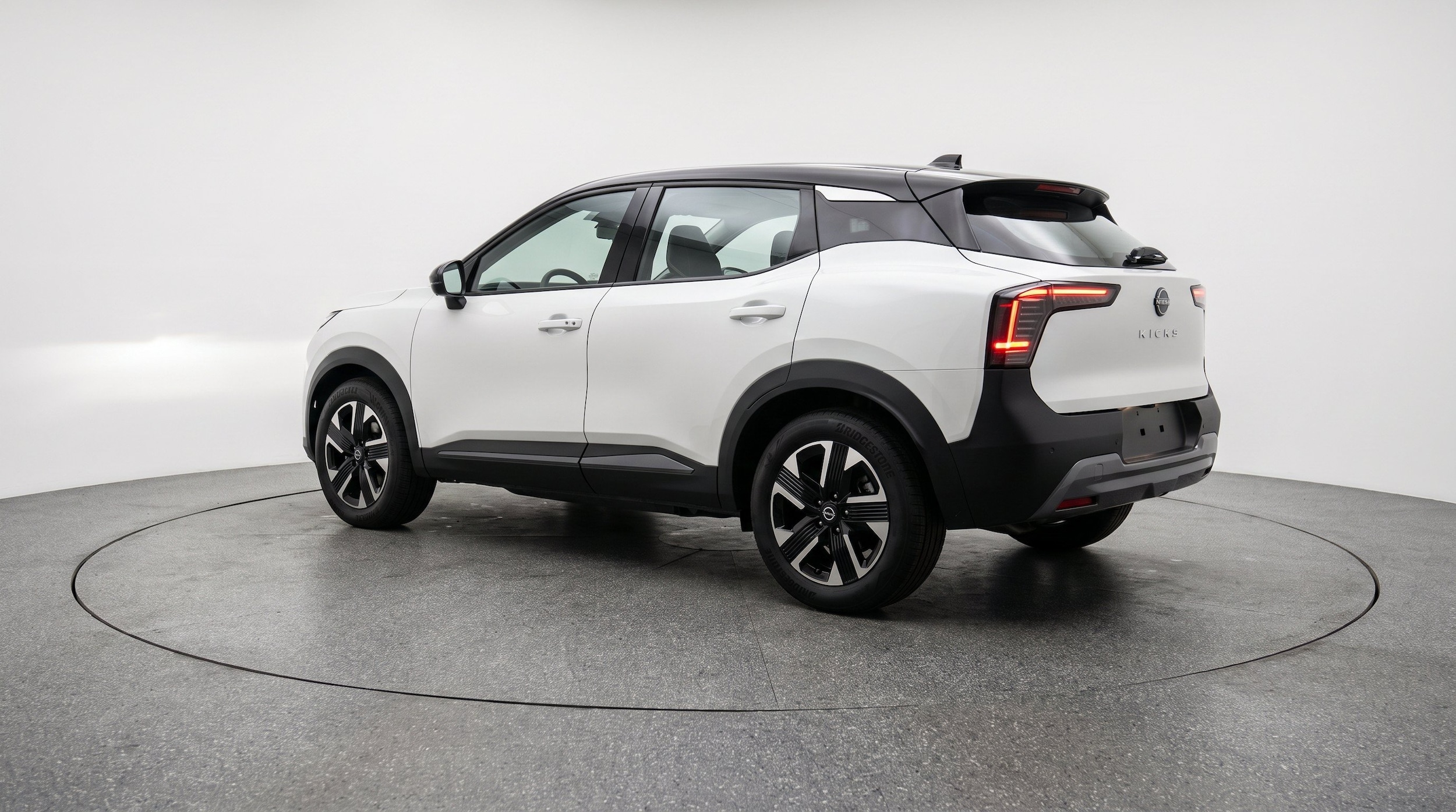 Thumbnail: 2026 Nissan Kicks - 6