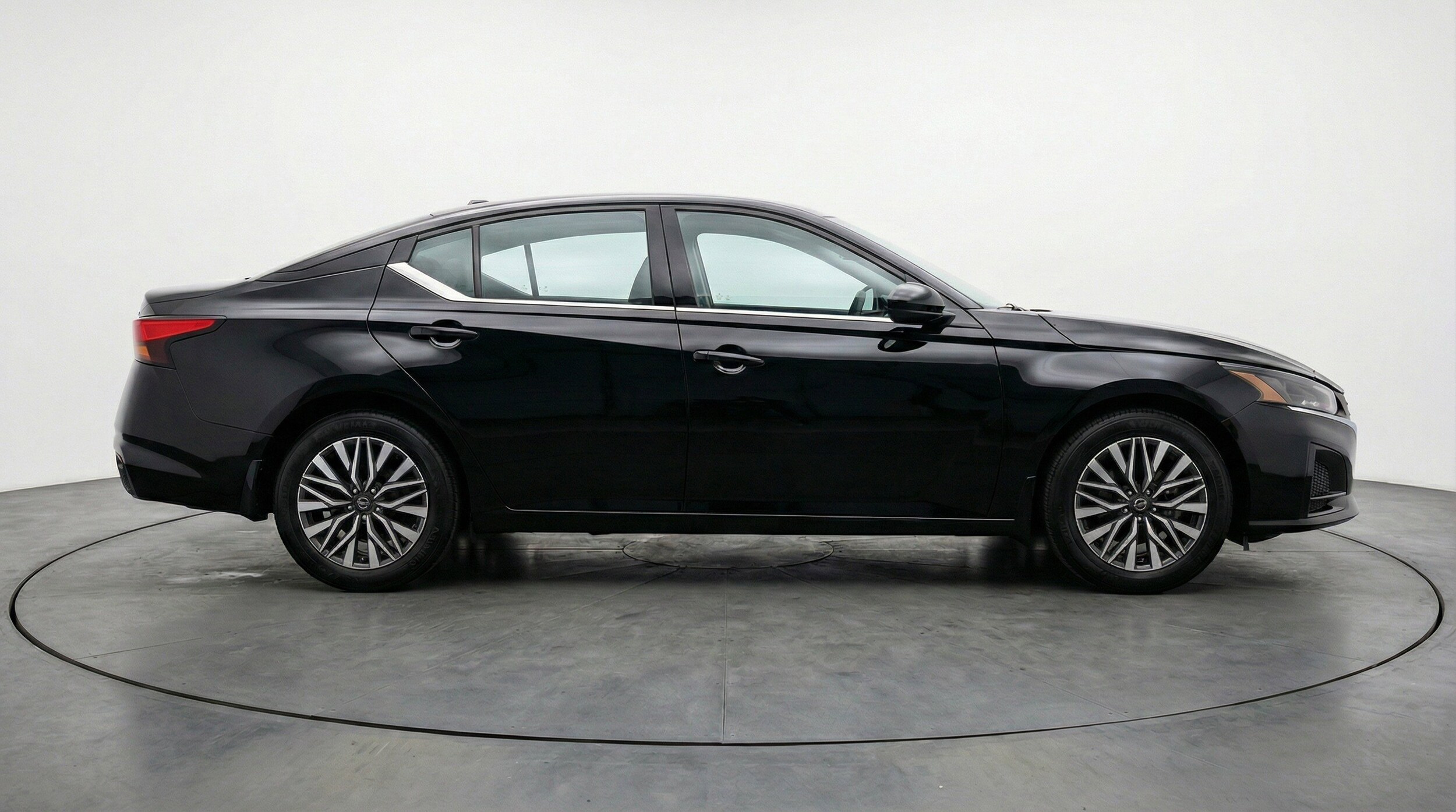 Thumbnail: 2025 Nissan Altima - 11