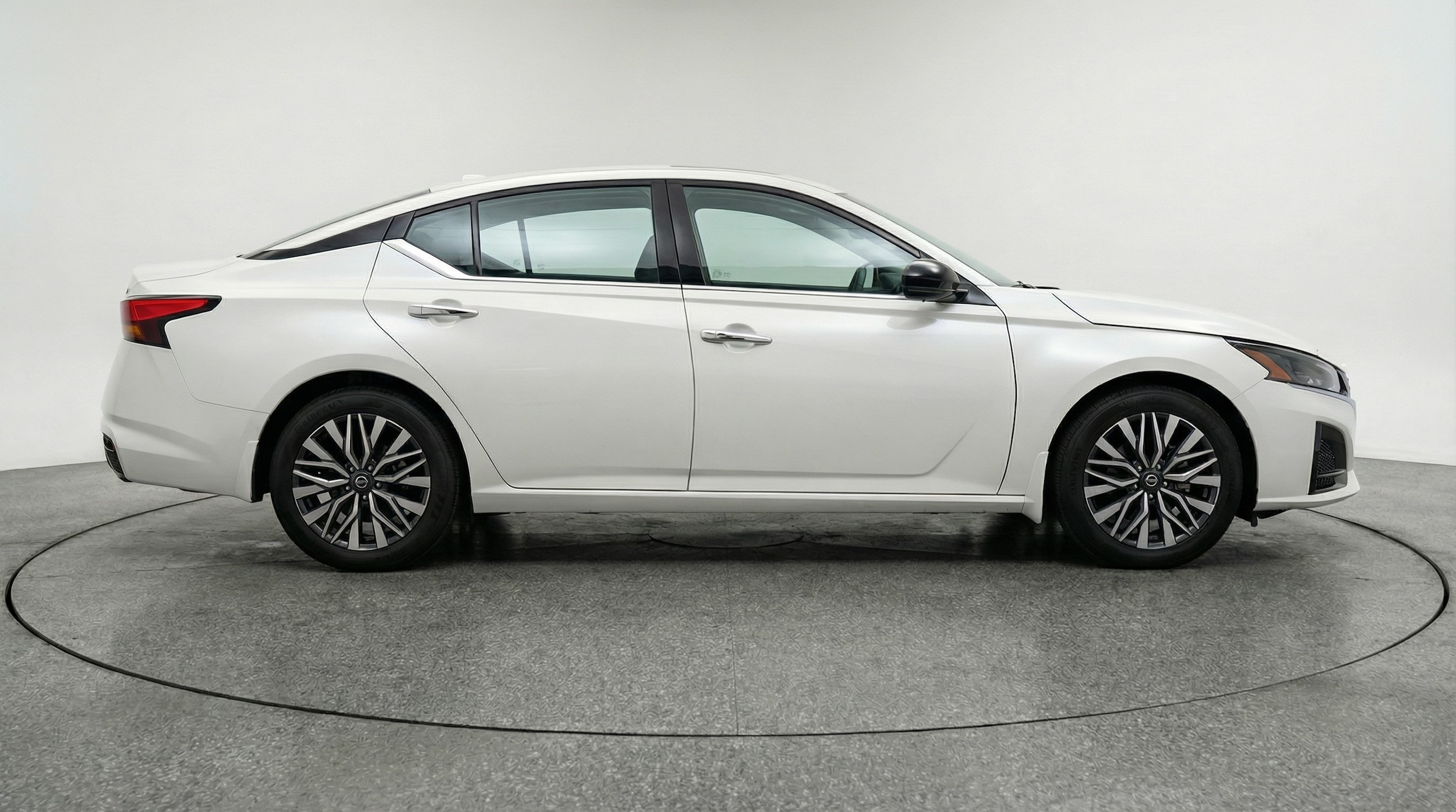 Thumbnail: 2025 Nissan Altima - 8