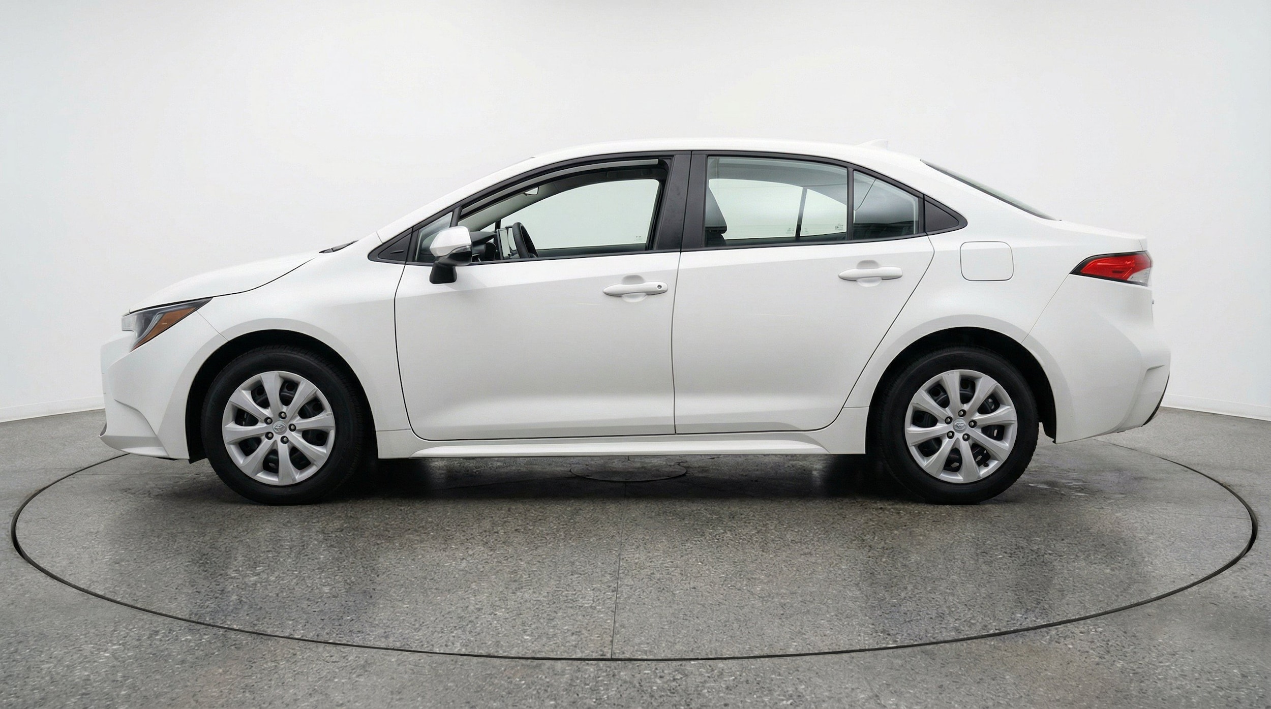 Thumbnail: 2025 Toyota Corolla - 5