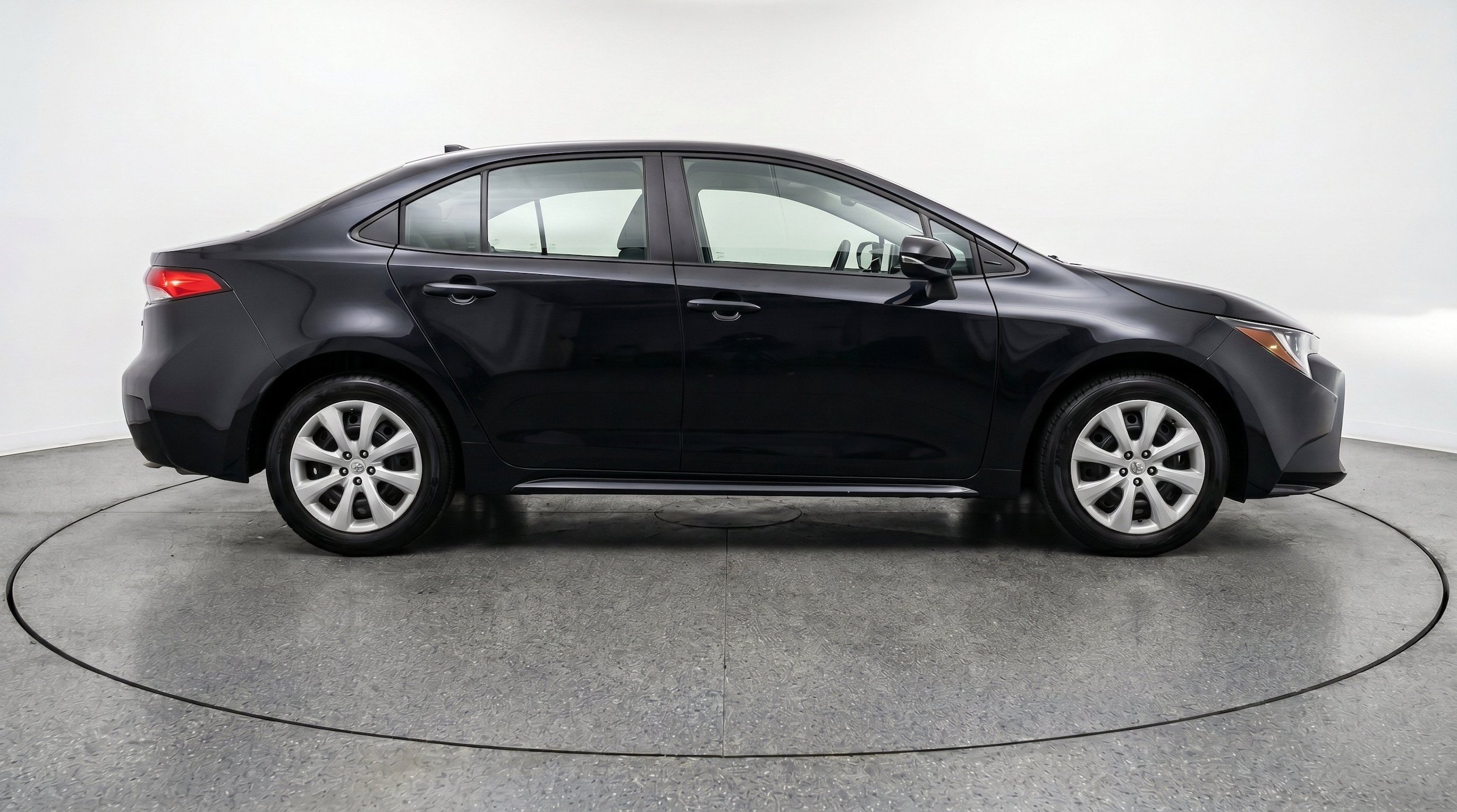 Thumbnail: 2025 Toyota Corolla - 11