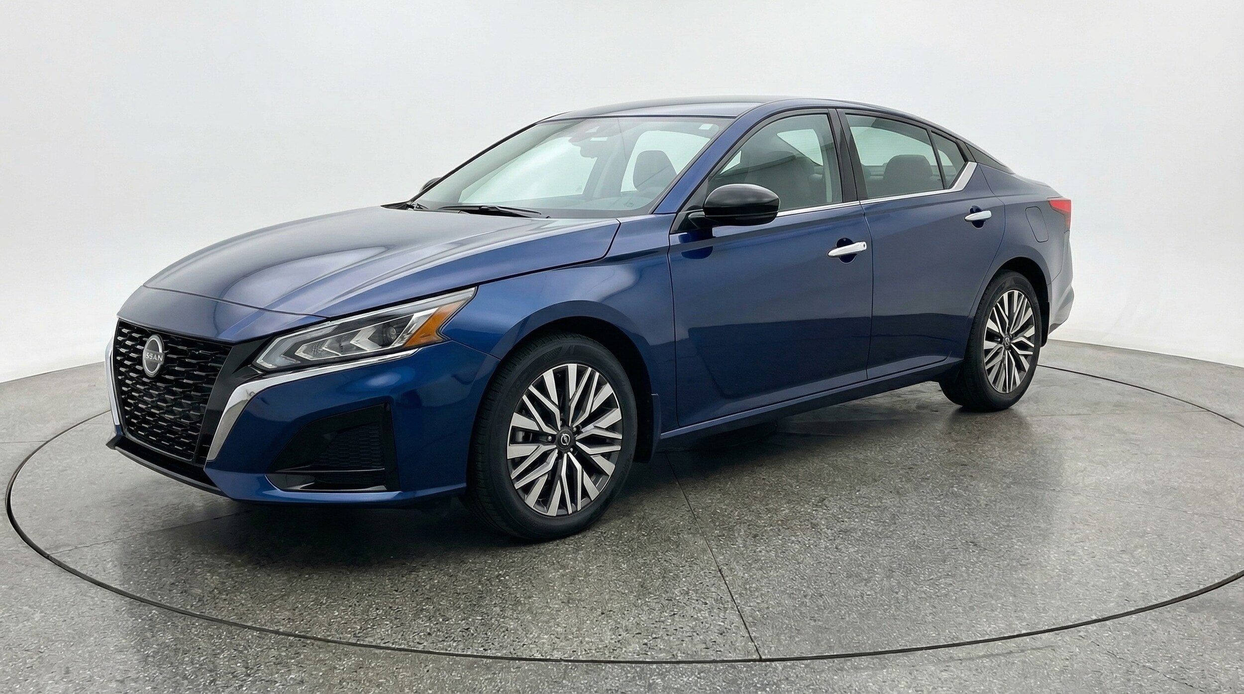 Thumbnail: 2025 Nissan Altima - 3