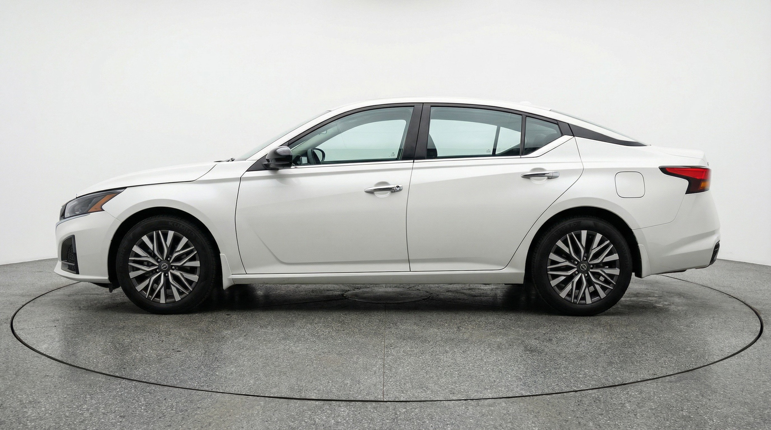 Thumbnail: 2025 Nissan Altima - 5