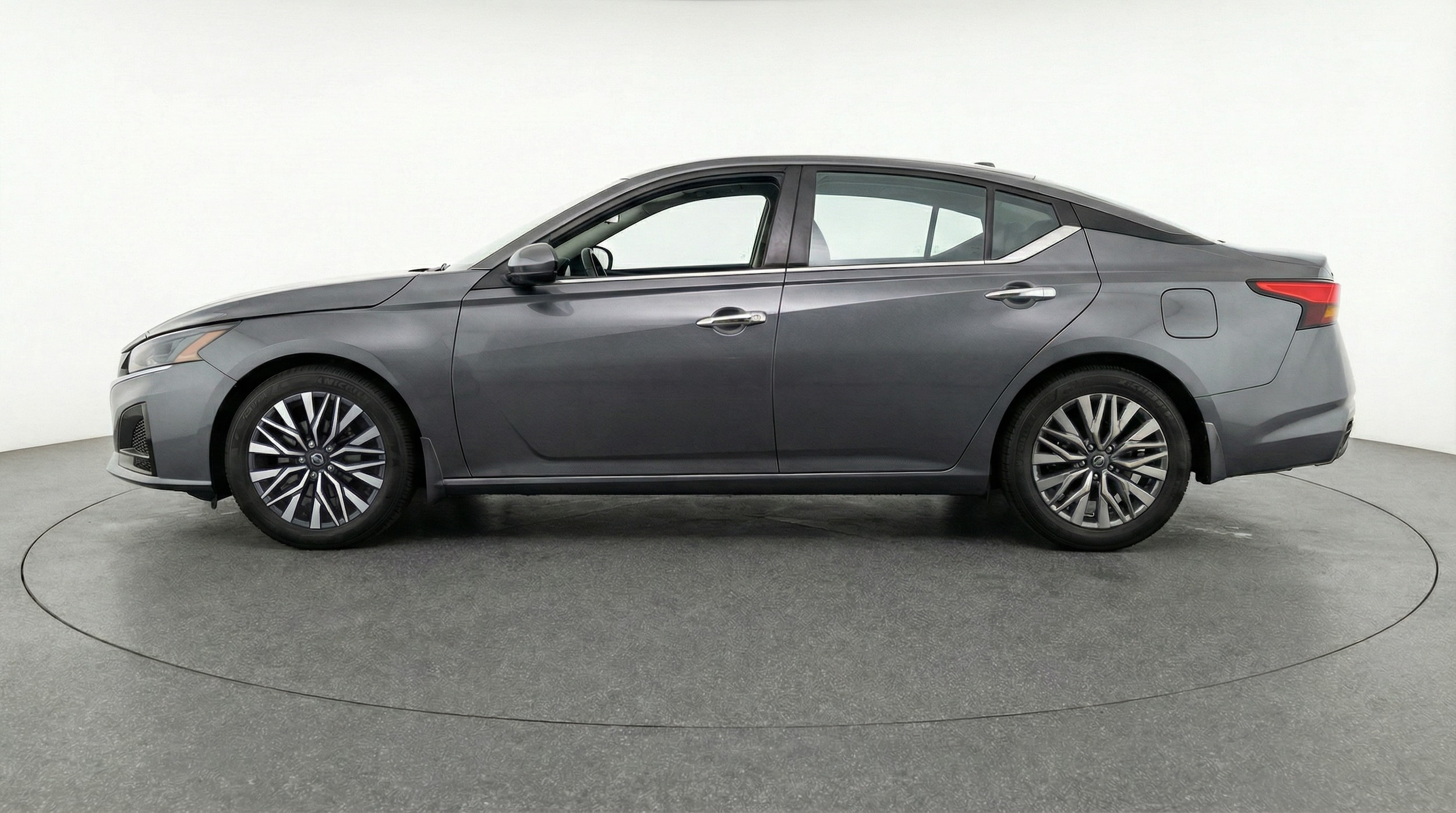 Thumbnail: 2025 Nissan Altima - 4