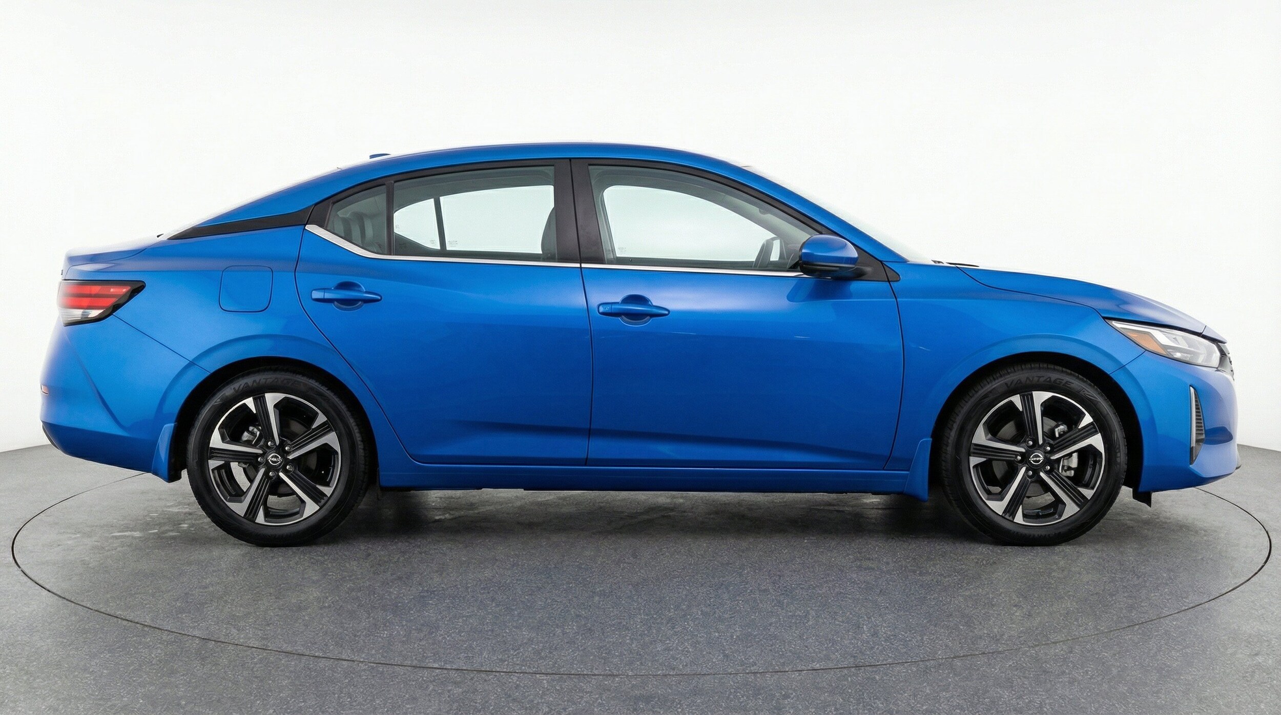 Thumbnail: 2025 Nissan Sentra - 11