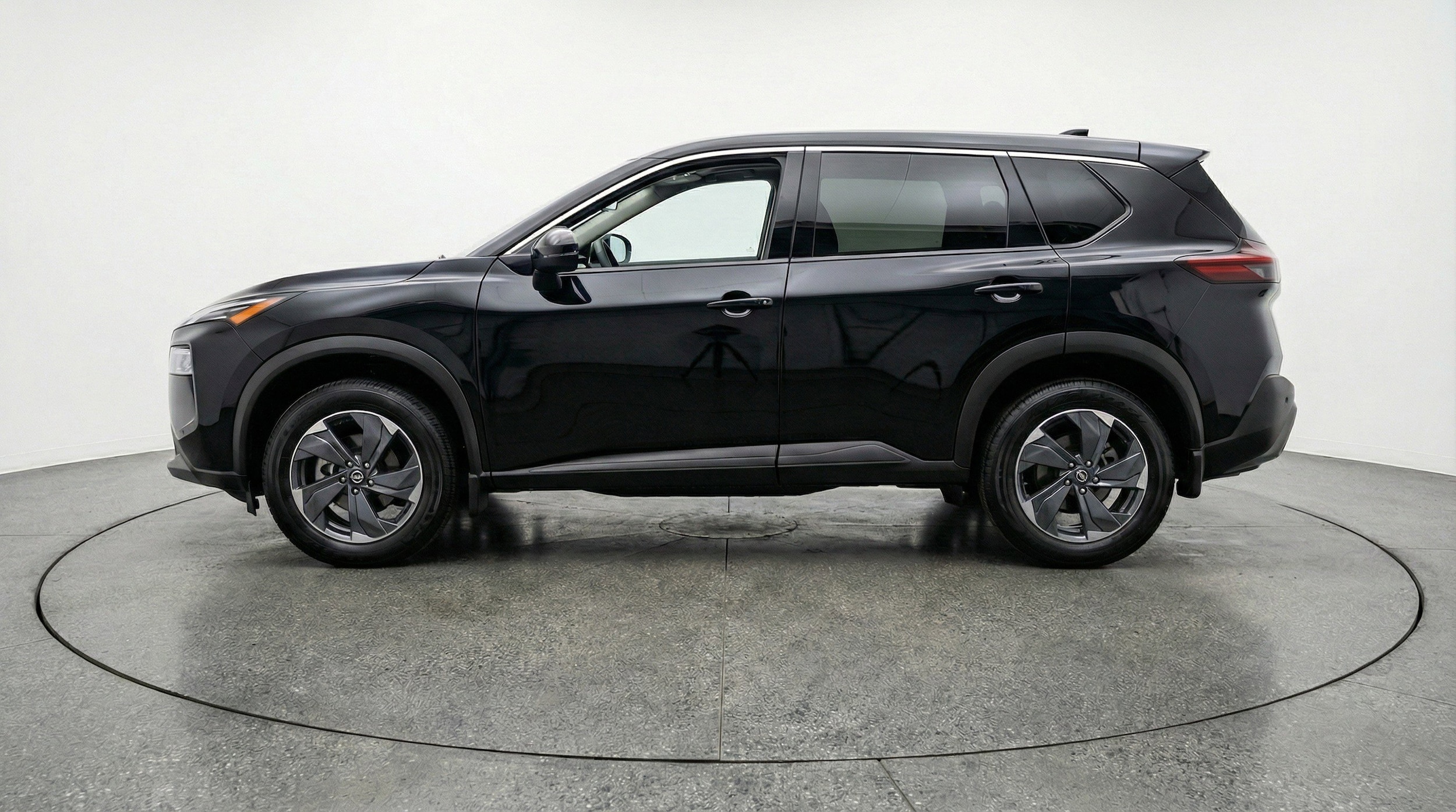 Thumbnail: 2025 Nissan Rogue - 5