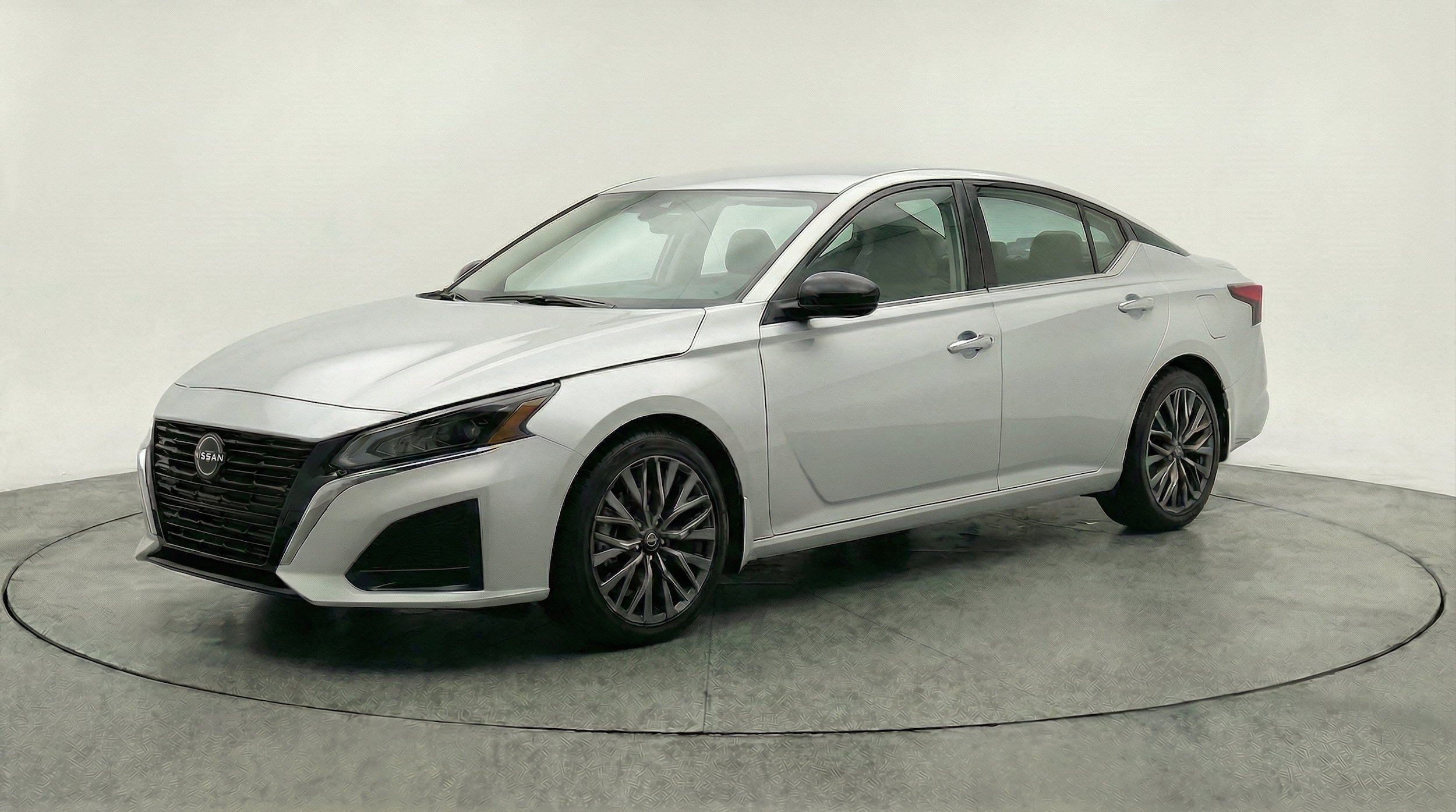 Thumbnail: 2025 Nissan Altima - 3