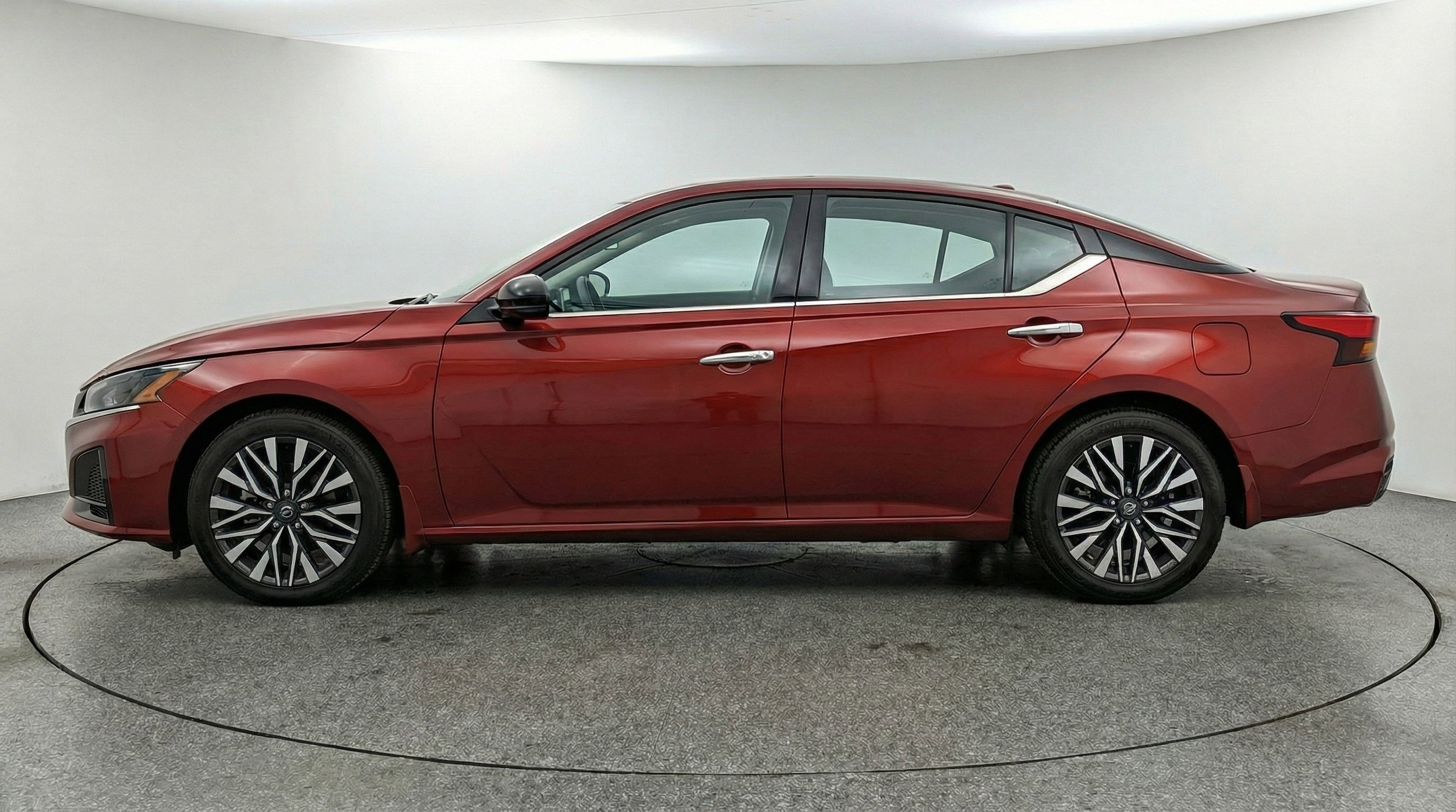 Thumbnail: 2025 Nissan Altima - 5