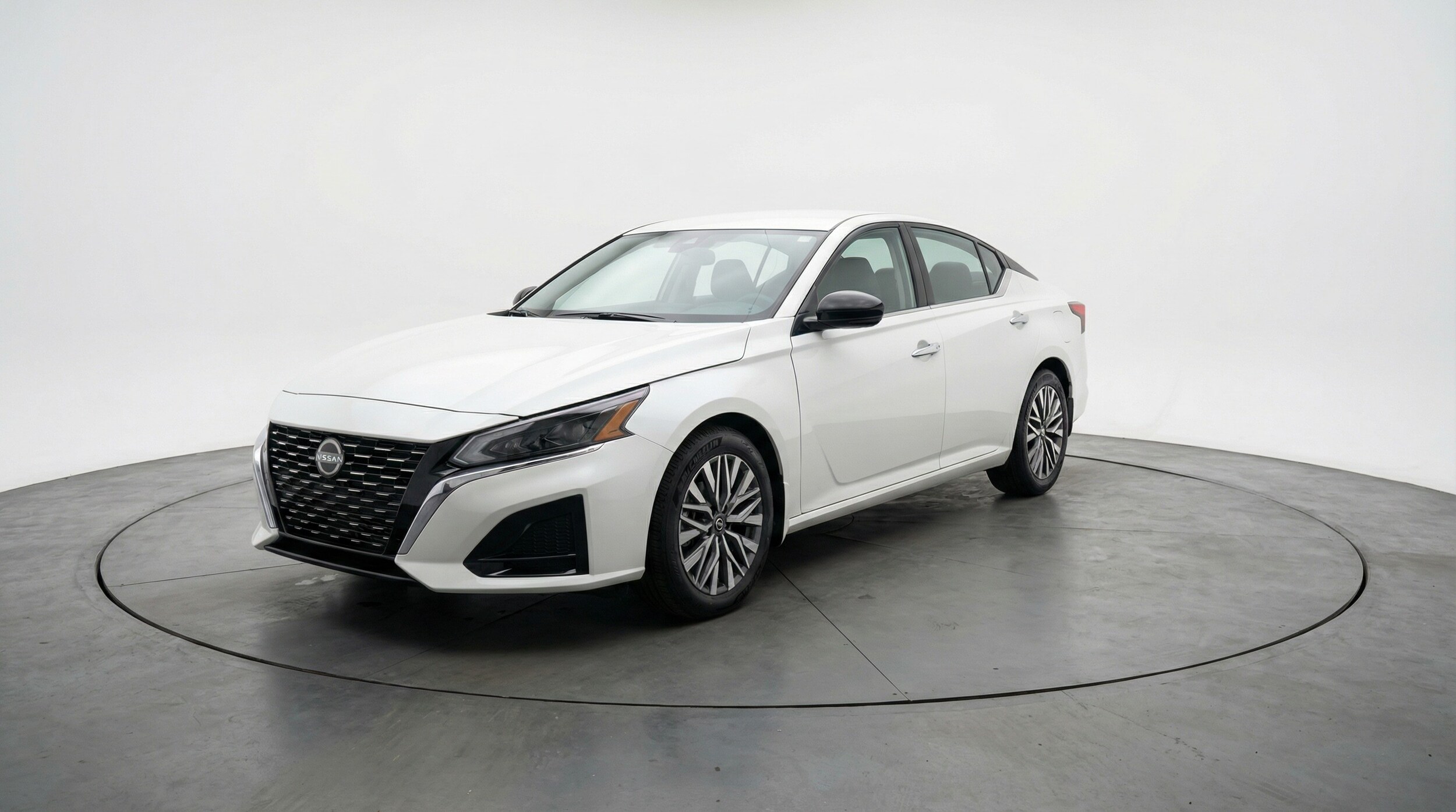 Thumbnail: 2025 Nissan Altima - 3