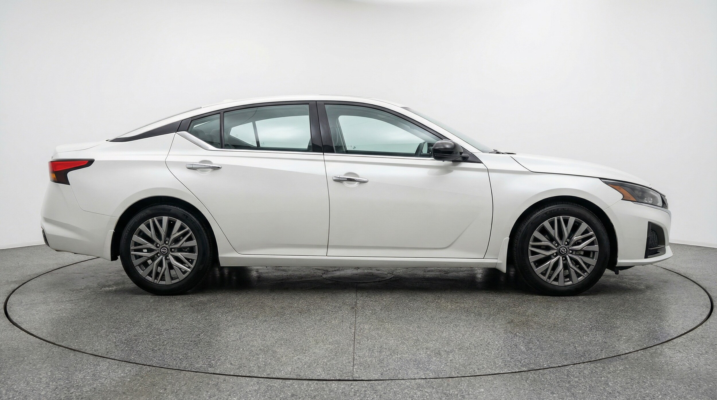 Thumbnail: 2025 Nissan Altima - 8