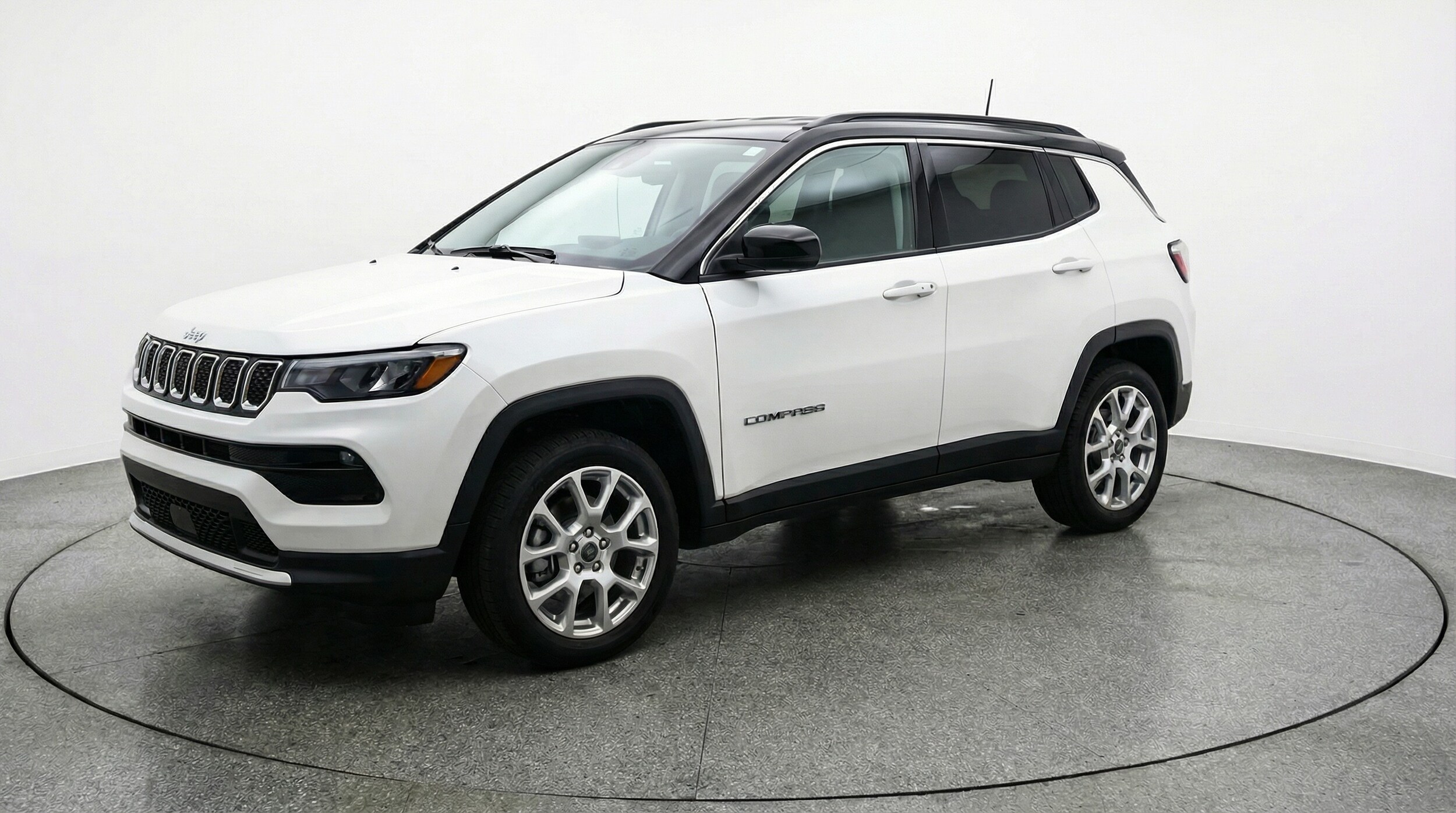 Thumbnail: 2025 Jeep Compass - 3