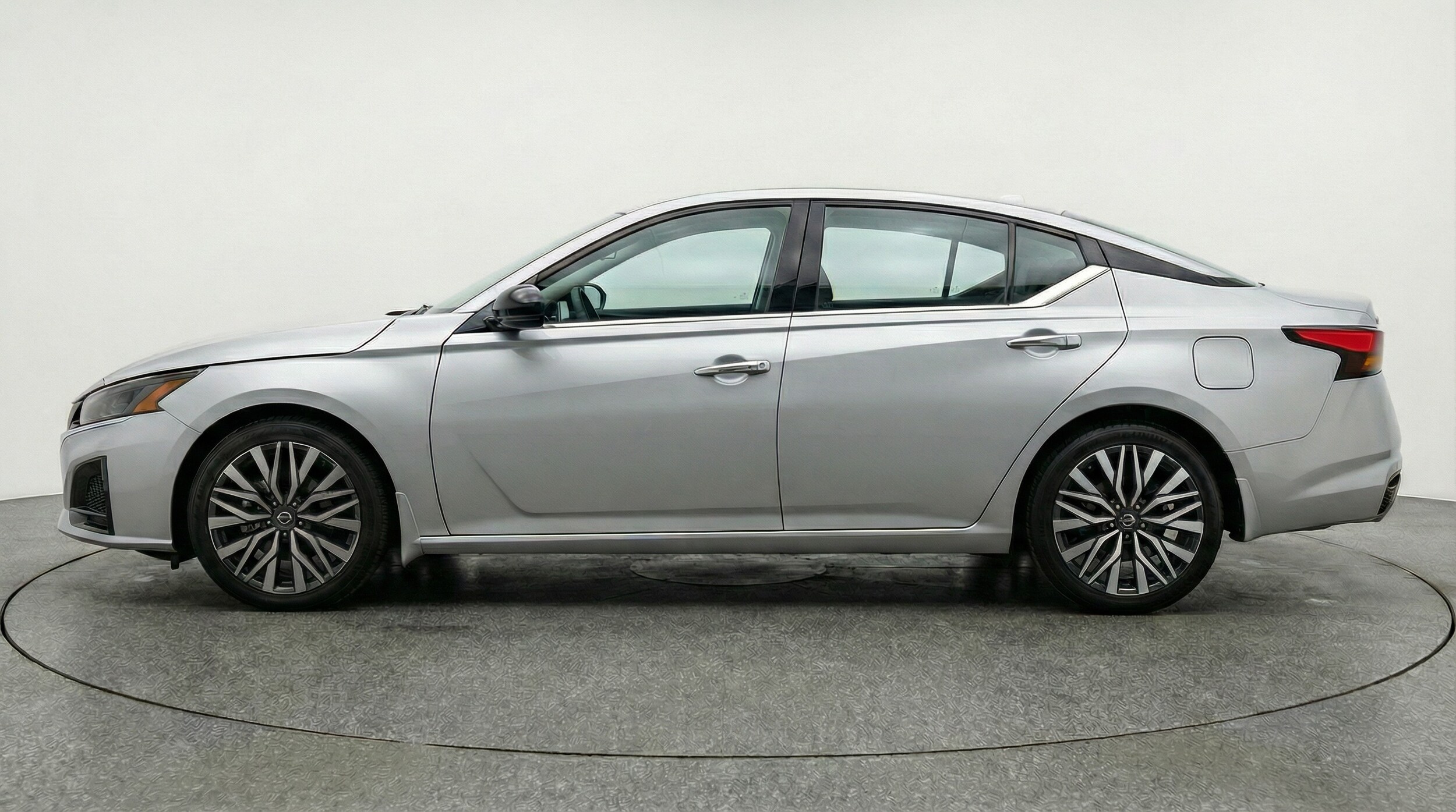 Thumbnail: 2025 Nissan Altima - 4
