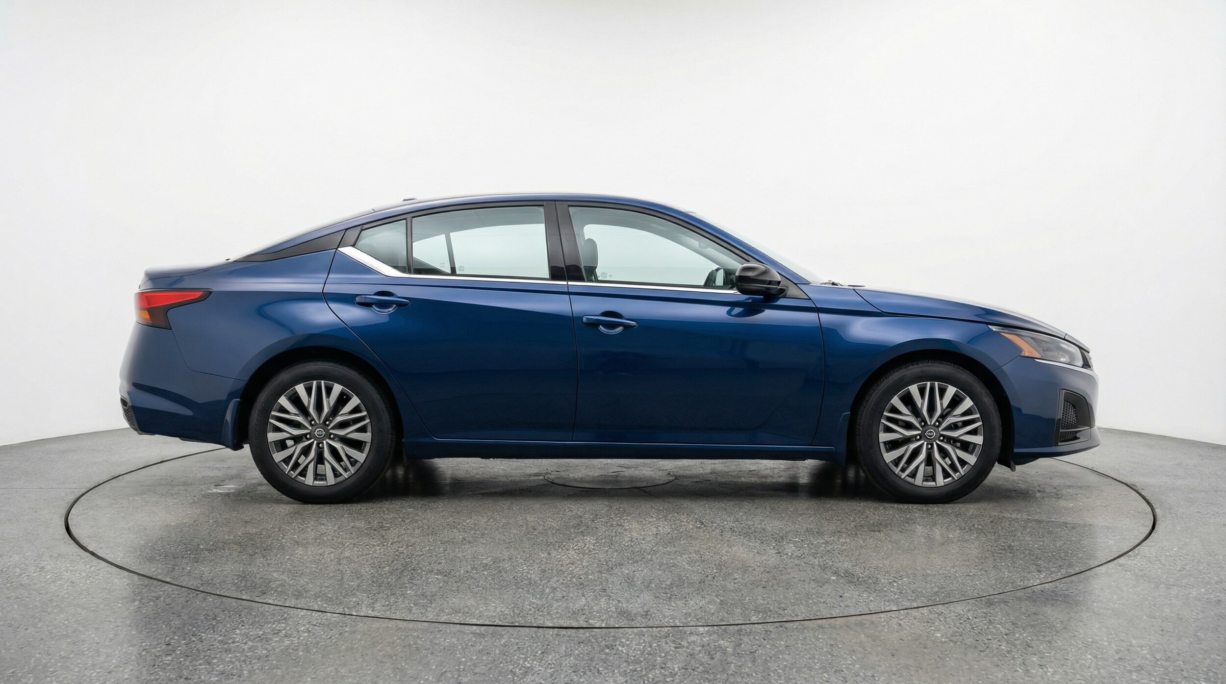 Thumbnail: 2025 Nissan Altima - 8