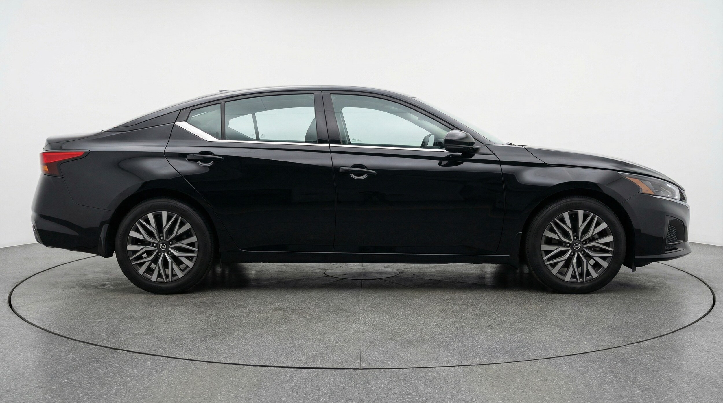 Thumbnail: 2025 Nissan Altima - 8