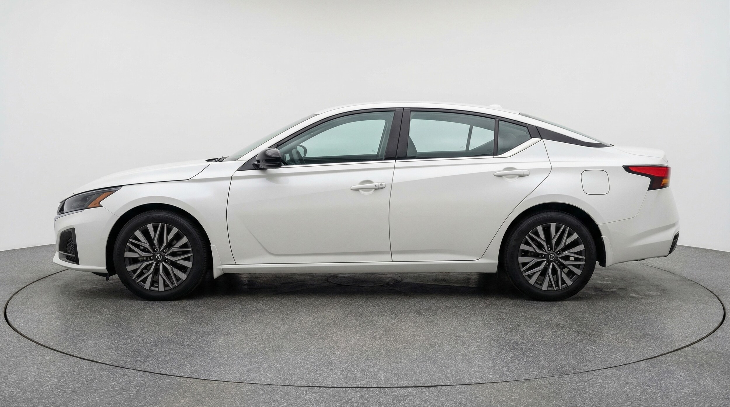 Thumbnail: 2025 Nissan Altima - 4