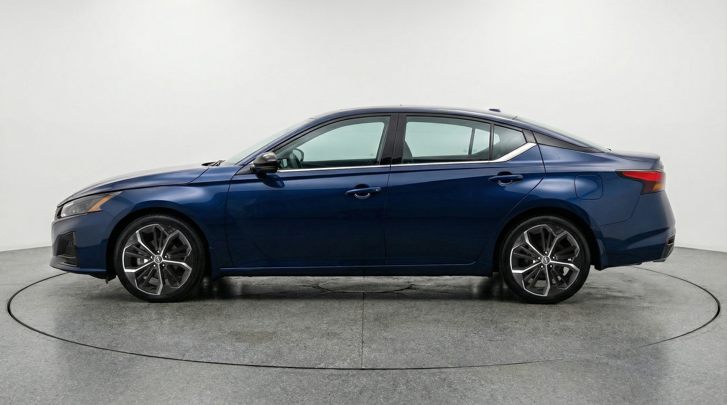 Thumbnail: 2025 Nissan Altima - 4