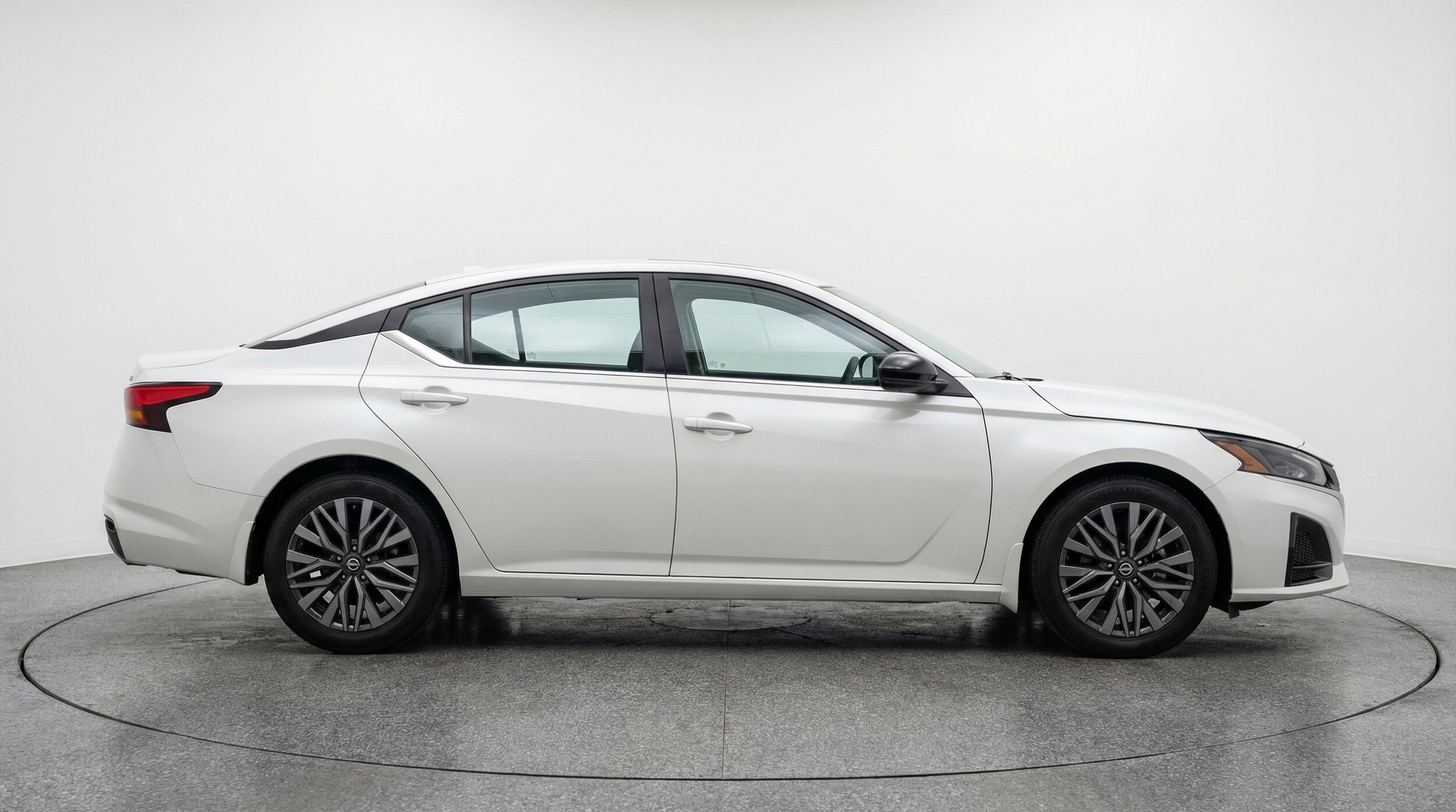 Thumbnail: 2025 Nissan Altima - 8