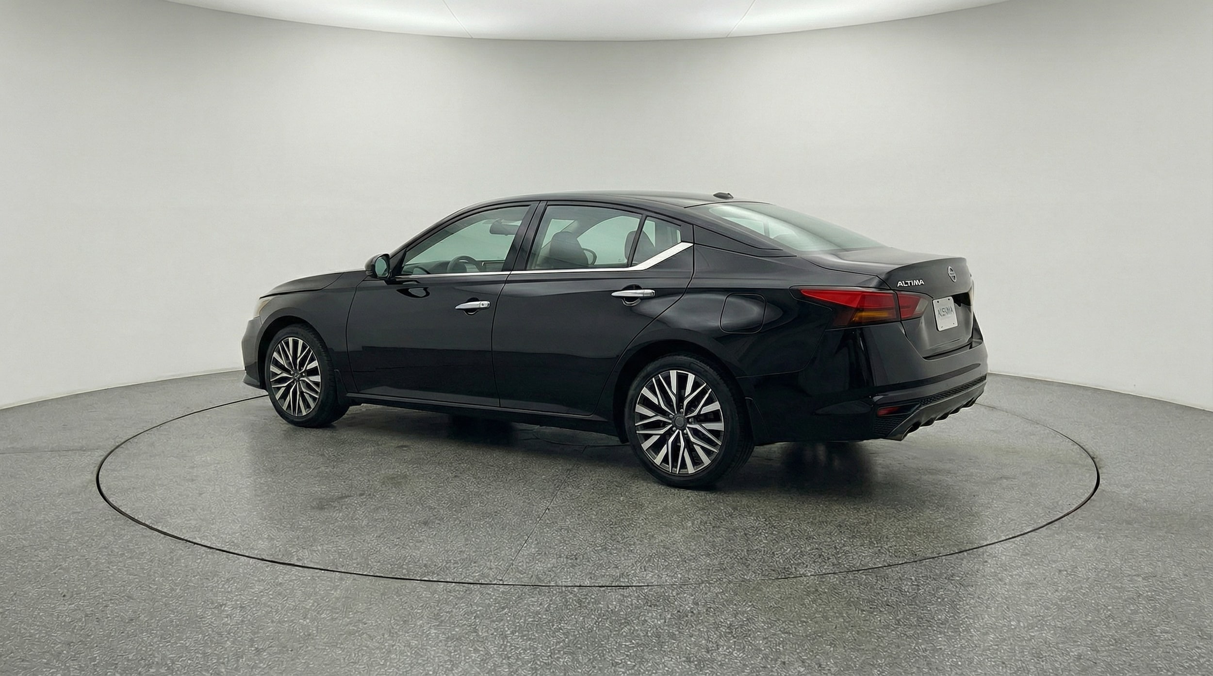 Thumbnail: 2025 Nissan Altima - 5