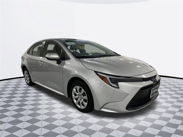 2025 Toyota Corolla Hybrid photo 3
