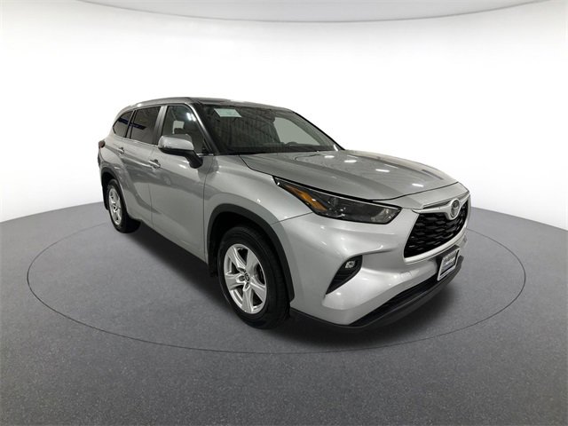 2024 Toyota Highlander LE Sport photo 3