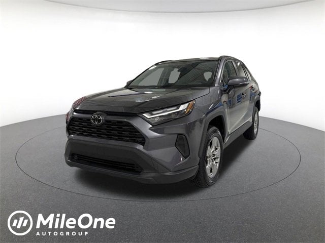2024 Toyota RAV4 XLE's photo