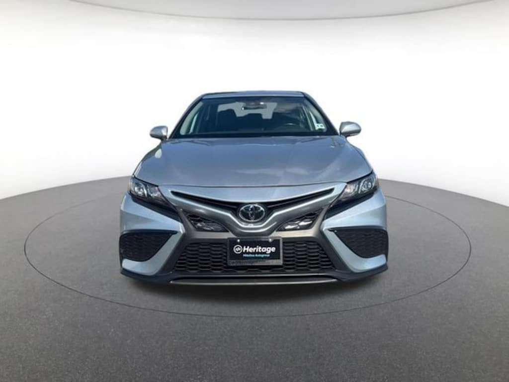 Used 2023 Toyota Camry SE Sedan