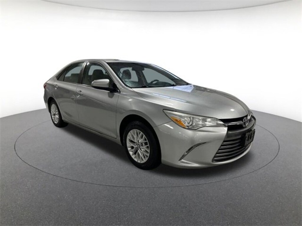 Used 2017 Toyota Camry LE Sedan