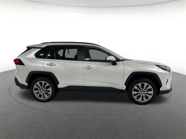 2024 Toyota RAV4 XLE Premium photo 4