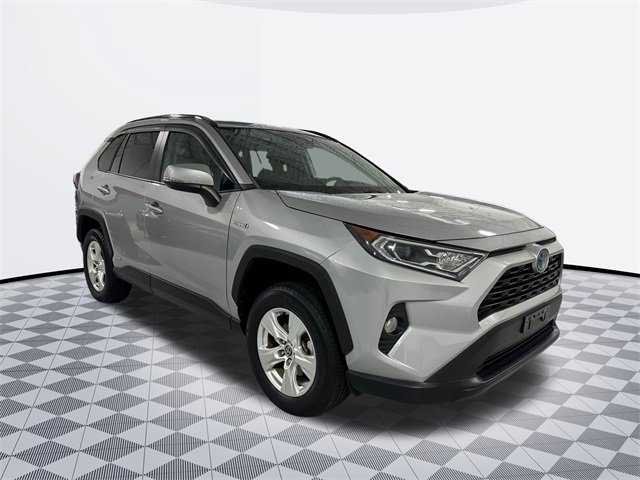 2021 Toyota RAV4 Hybrid XLE photo 3