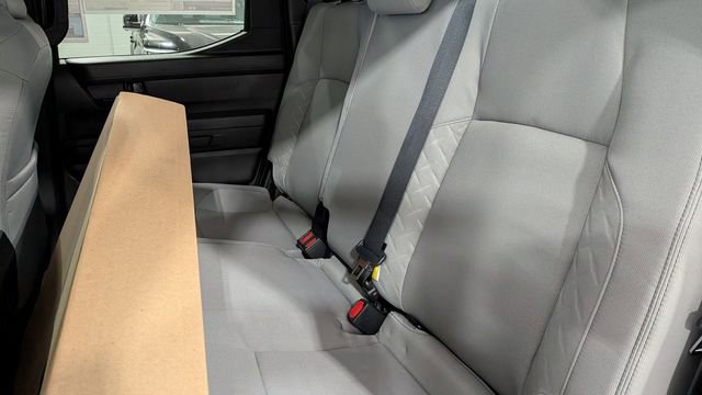 2025 Toyota Tacoma SR5 - Photo 10