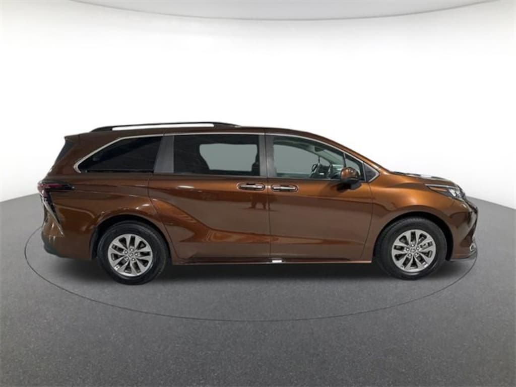 Used 2024 Toyota Sienna XLE Passenger Van