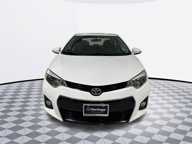 2015 Toyota Corolla Plus photo 2