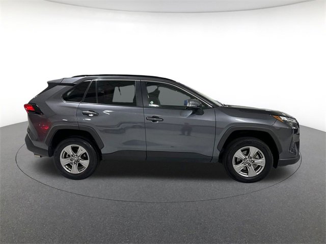 2024 Toyota RAV4 Hybrid XLE photo 4
